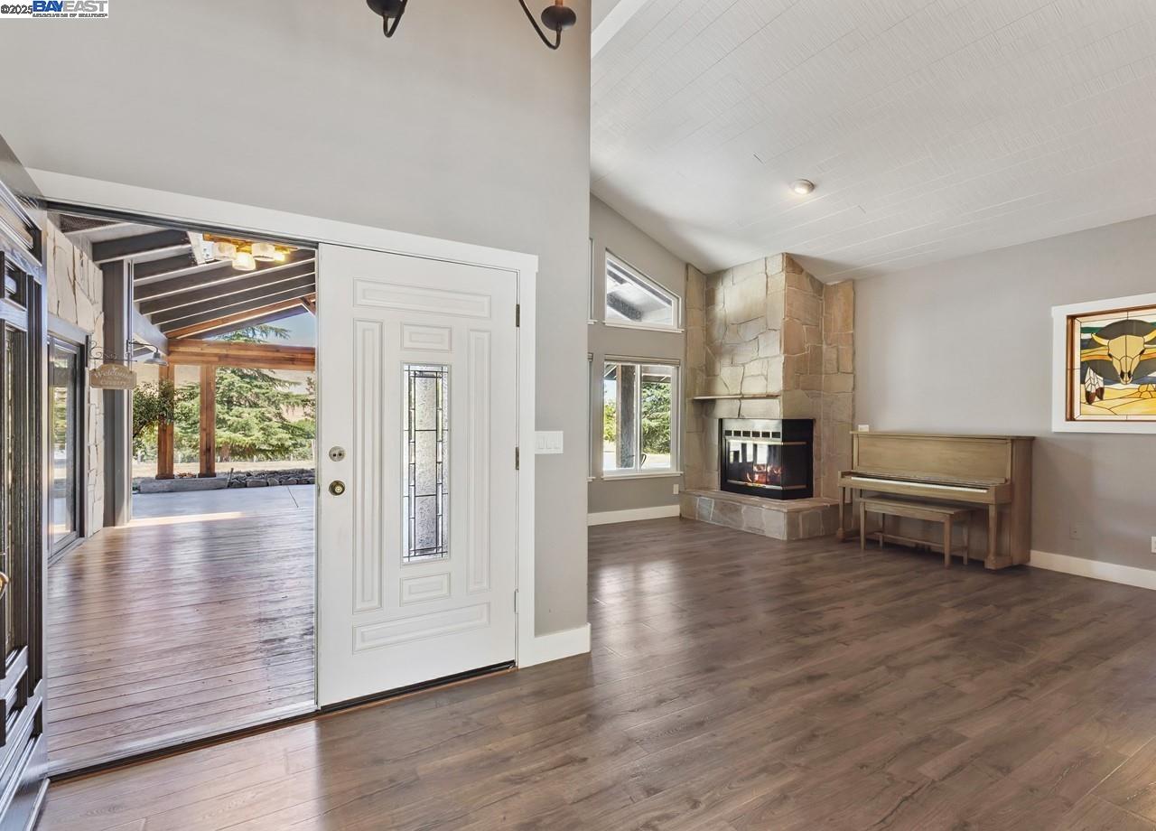 8191 Highland Rd, Livermore, California 94551, 3 Bedrooms Bedrooms, 8 Rooms Rooms,3 BathroomsBathrooms,Residential,For Sale,8191 Highland Rd,41106169