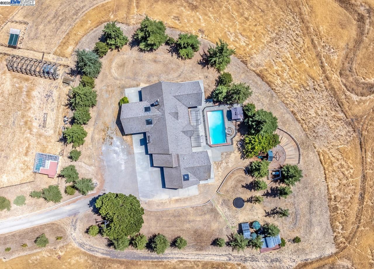 8191 Highland Rd, Livermore, California 94551, 3 Bedrooms Bedrooms, 8 Rooms Rooms,3 BathroomsBathrooms,Residential,For Sale,8191 Highland Rd,41106169