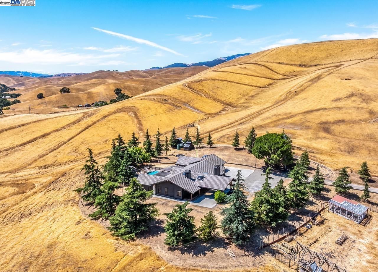 8191 Highland Rd, Livermore, California 94551, 3 Bedrooms Bedrooms, 8 Rooms Rooms,3 BathroomsBathrooms,Residential,For Sale,8191 Highland Rd,41106169