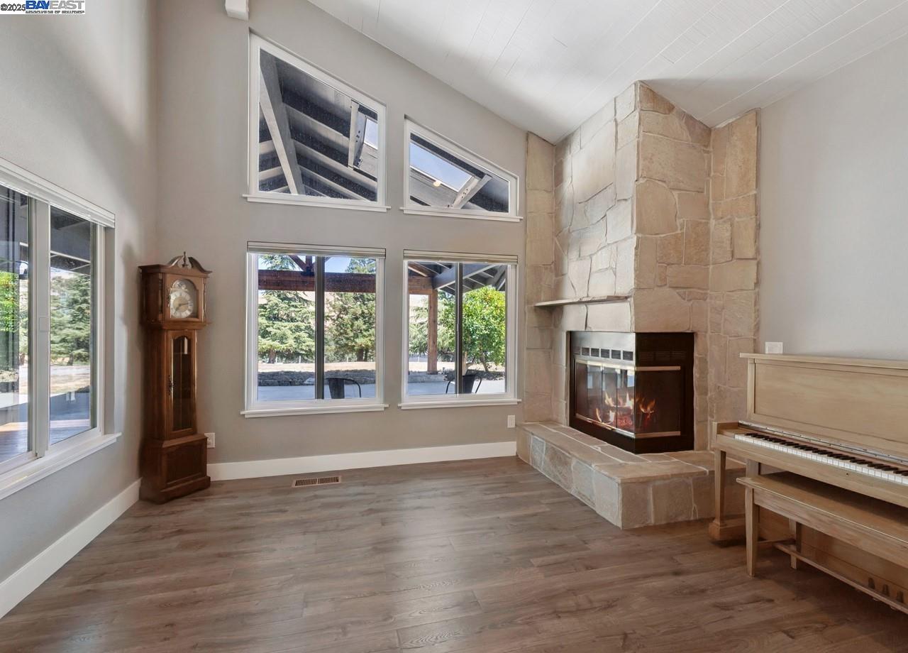 8191 Highland Rd, Livermore, California 94551, 3 Bedrooms Bedrooms, 8 Rooms Rooms,3 BathroomsBathrooms,Residential,For Sale,8191 Highland Rd,41106169