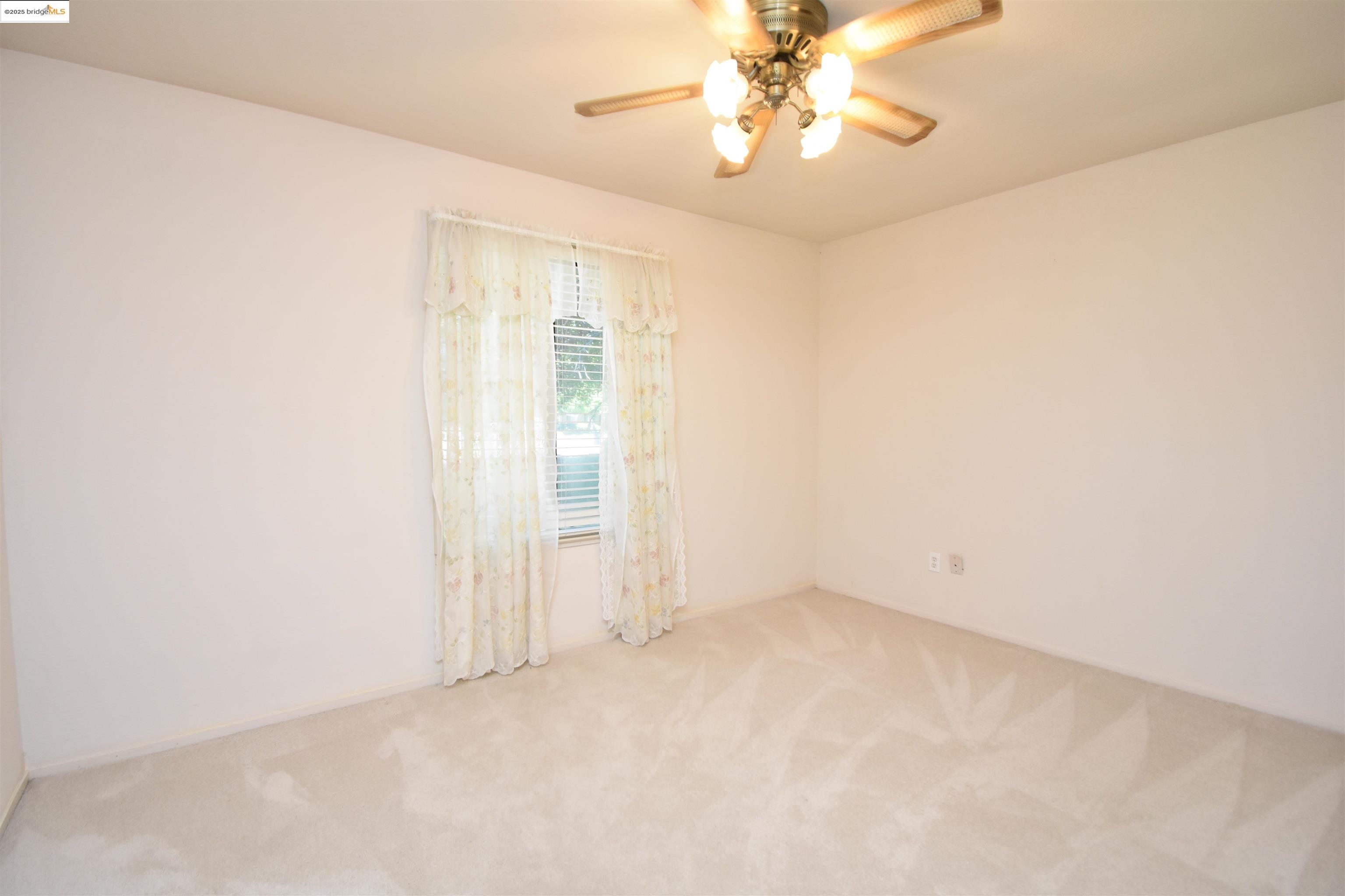 3124 Estate Dr, Stockton, California 95209, 3 Bedrooms Bedrooms, ,2 BathroomsBathrooms,Residential,For Sale,3124 Estate Dr,41106170