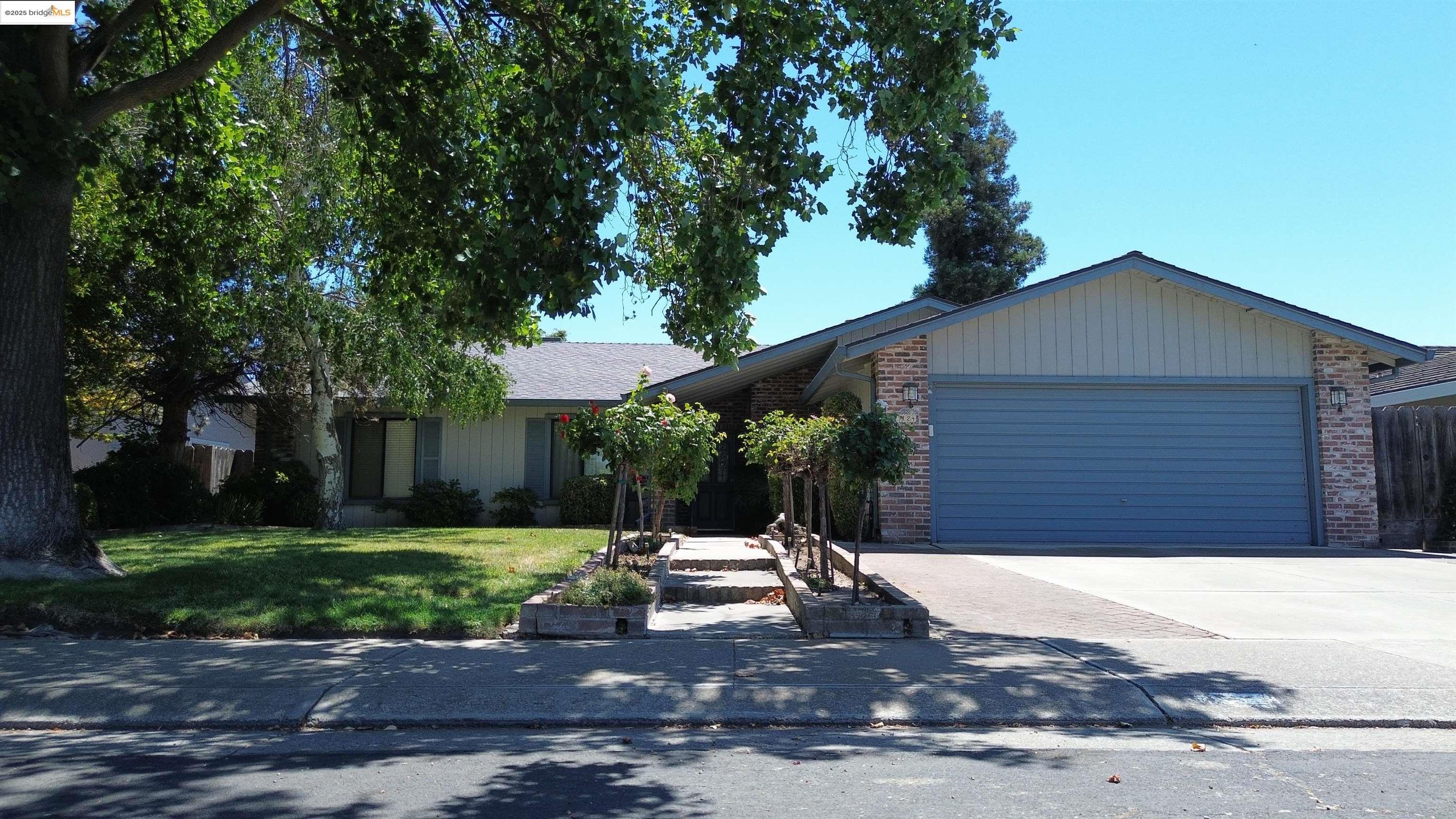 3124 Estate Dr, Stockton, California 95209, 3 Bedrooms Bedrooms, ,2 BathroomsBathrooms,Residential,For Sale,3124 Estate Dr,41106170
