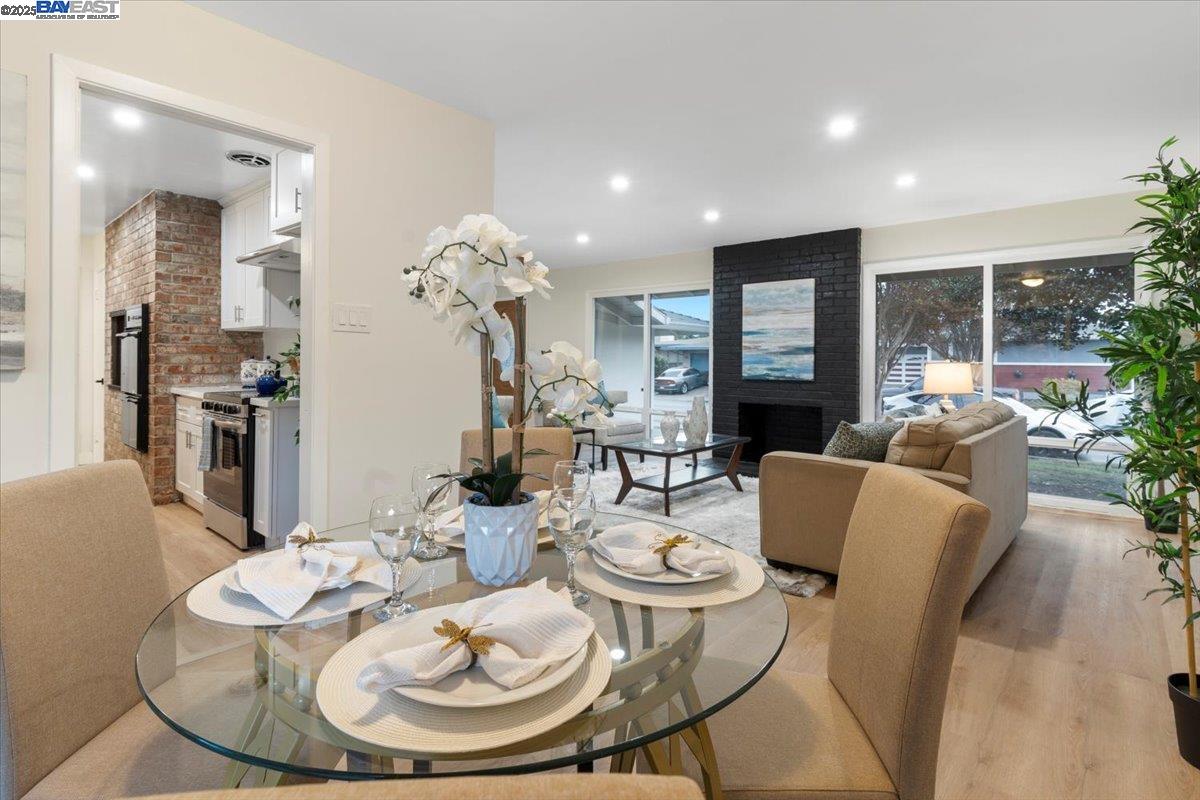 565 Lagunitas Ln, Hayward, California 94544, 3 Bedrooms Bedrooms, 5 Rooms Rooms,2 BathroomsBathrooms,Residential,For Sale,565 Lagunitas Ln,41106171