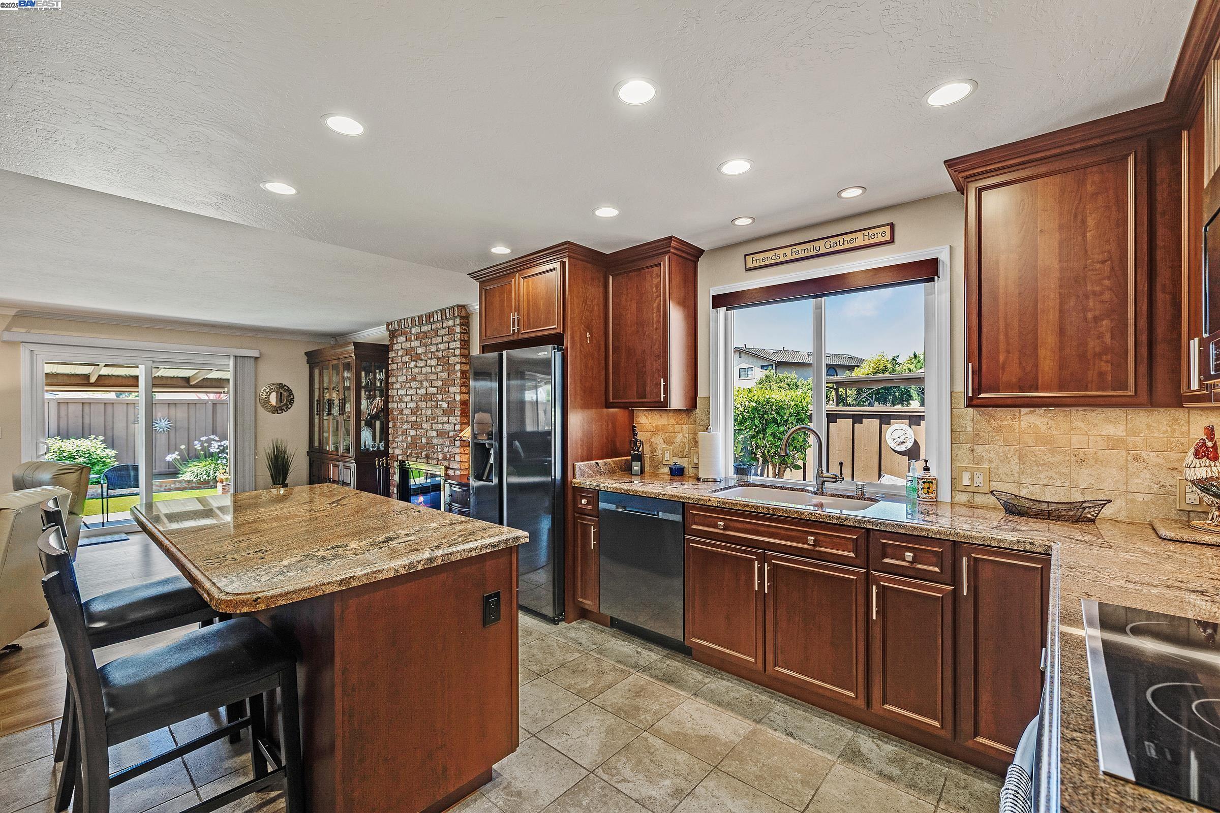 2611 Quail Ct., Union City, California 94587, 3 Bedrooms Bedrooms, 6 Rooms Rooms,2 BathroomsBathrooms,Residential,For Sale,2611 Quail Ct.,41106172