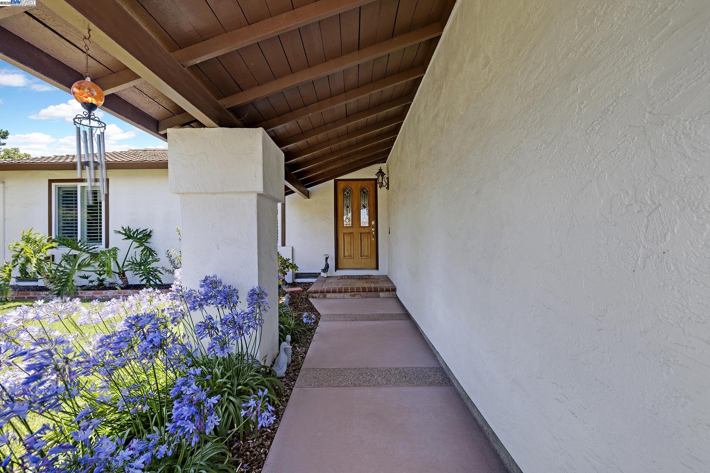 2611 Quail Ct., Union City, California 94587, 3 Bedrooms Bedrooms, 6 Rooms Rooms,2 BathroomsBathrooms,Residential,For Sale,2611 Quail Ct.,41106172