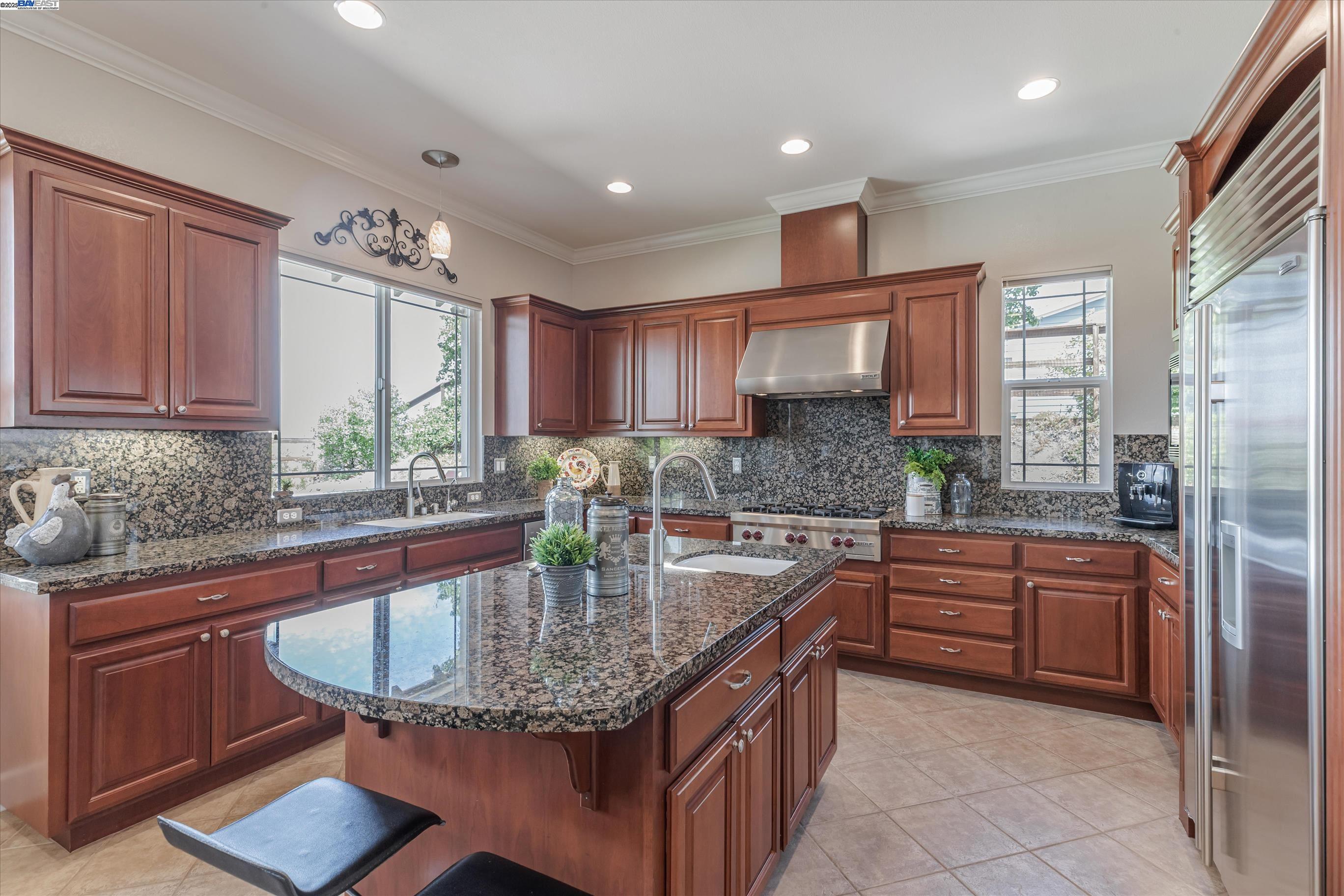 2531 Leona Pl, Pleasanton, California 94566, 5 Bedrooms Bedrooms, 9 Rooms Rooms,3 BathroomsBathrooms,Residential,For Sale,2531 Leona Pl,41106173