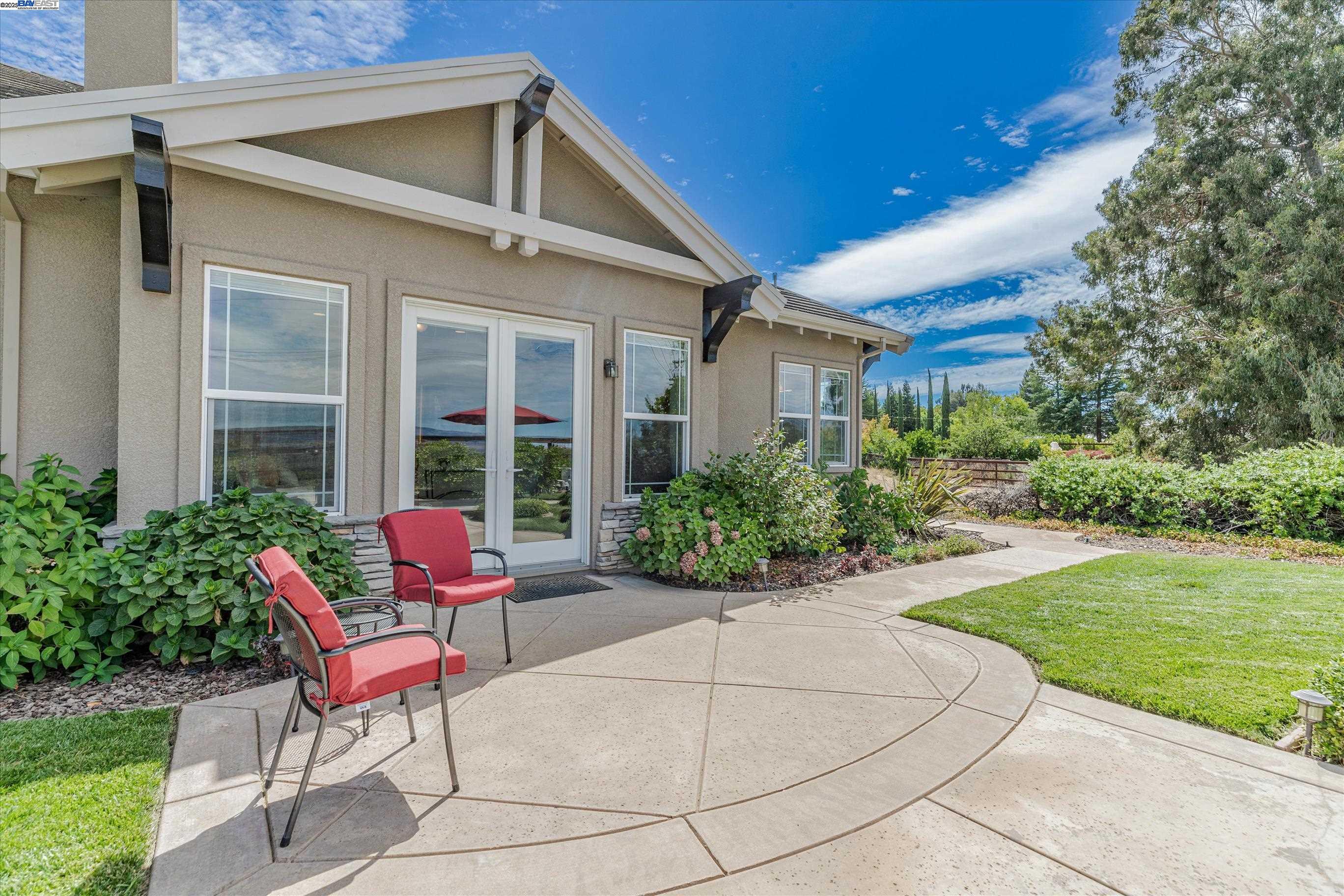 2531 Leona Pl, Pleasanton, California 94566, 5 Bedrooms Bedrooms, 9 Rooms Rooms,3 BathroomsBathrooms,Residential,For Sale,2531 Leona Pl,41106173