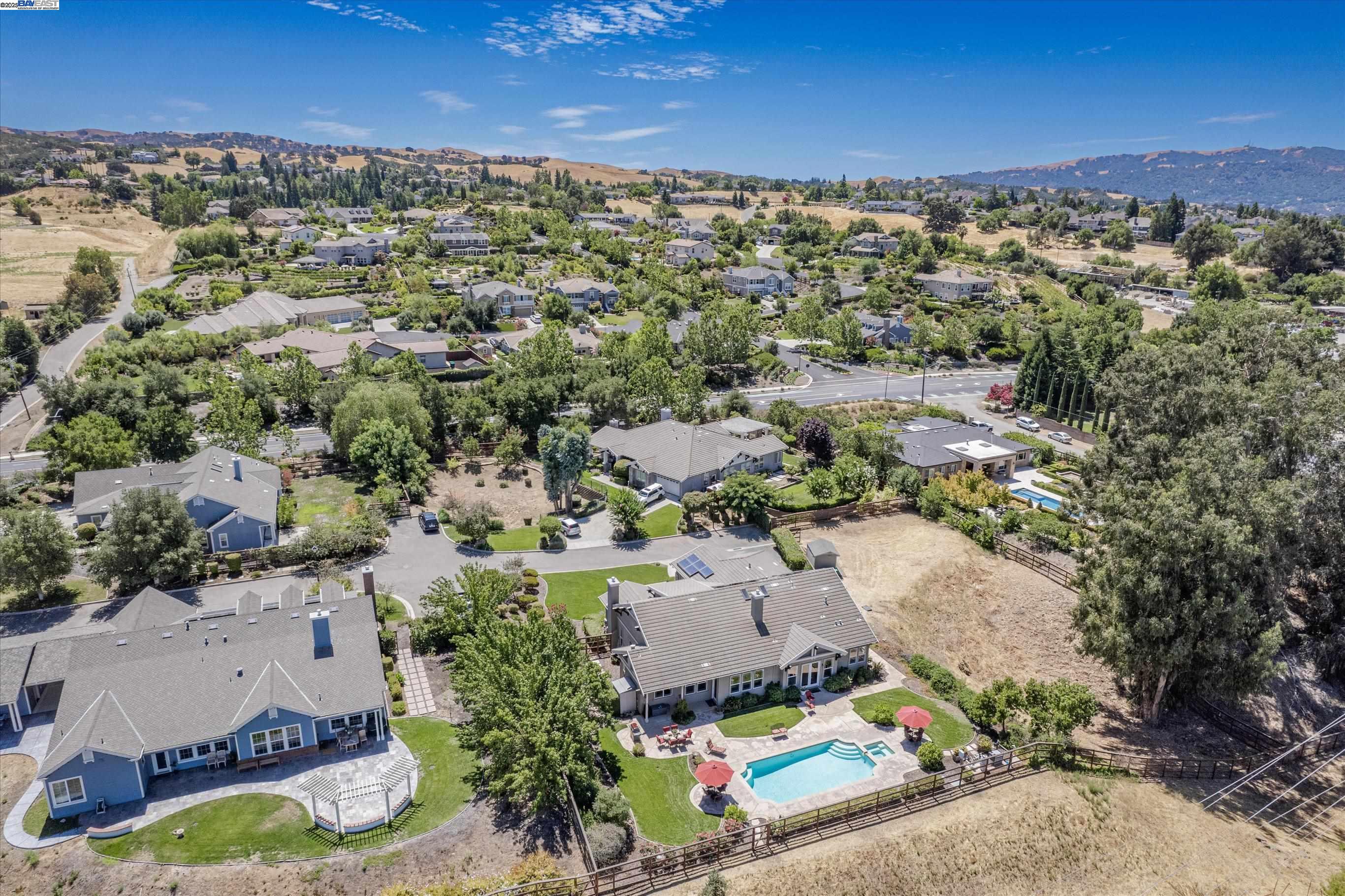 2531 Leona Pl, Pleasanton, California 94566, 5 Bedrooms Bedrooms, 9 Rooms Rooms,3 BathroomsBathrooms,Residential,For Sale,2531 Leona Pl,41106173