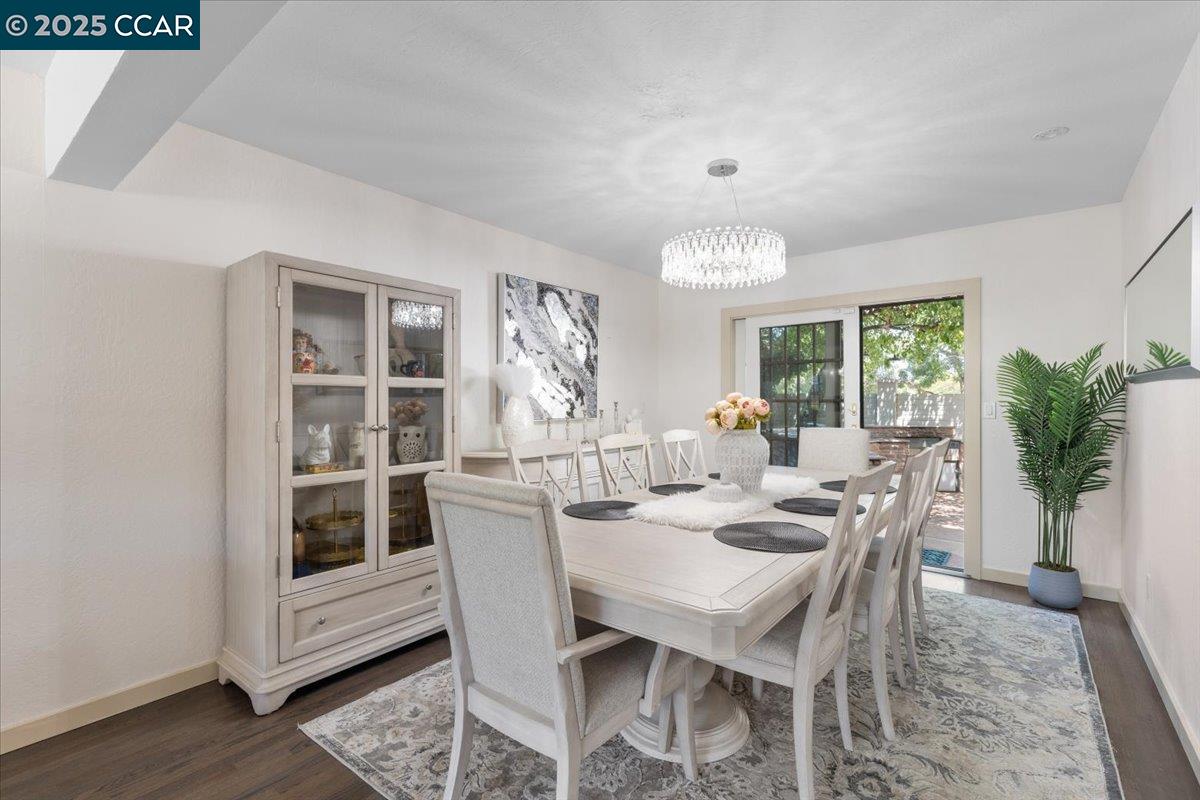 Detail Gallery Image 11 of 60 For 5497 Silver Sage Ct, Concord,  CA 94521 - 4 Beds | 3 Baths