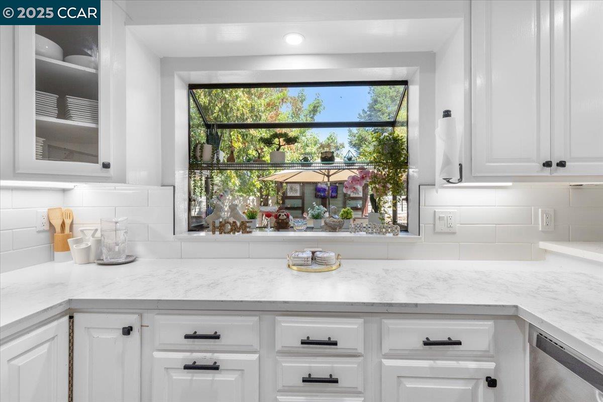 Detail Gallery Image 17 of 60 For 5497 Silver Sage Ct, Concord,  CA 94521 - 4 Beds | 3 Baths