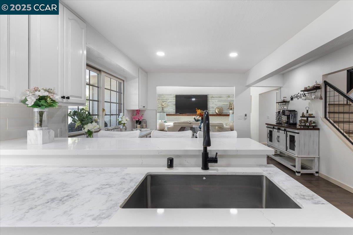 Detail Gallery Image 19 of 60 For 5497 Silver Sage Ct, Concord,  CA 94521 - 4 Beds | 3 Baths