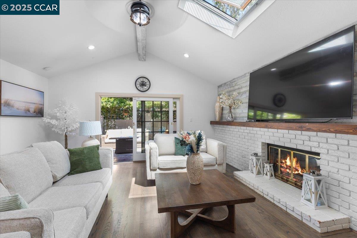 Detail Gallery Image 23 of 60 For 5497 Silver Sage Ct, Concord,  CA 94521 - 4 Beds | 3 Baths