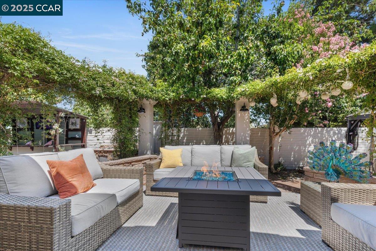 Detail Gallery Image 41 of 60 For 5497 Silver Sage Ct, Concord,  CA 94521 - 4 Beds | 3 Baths