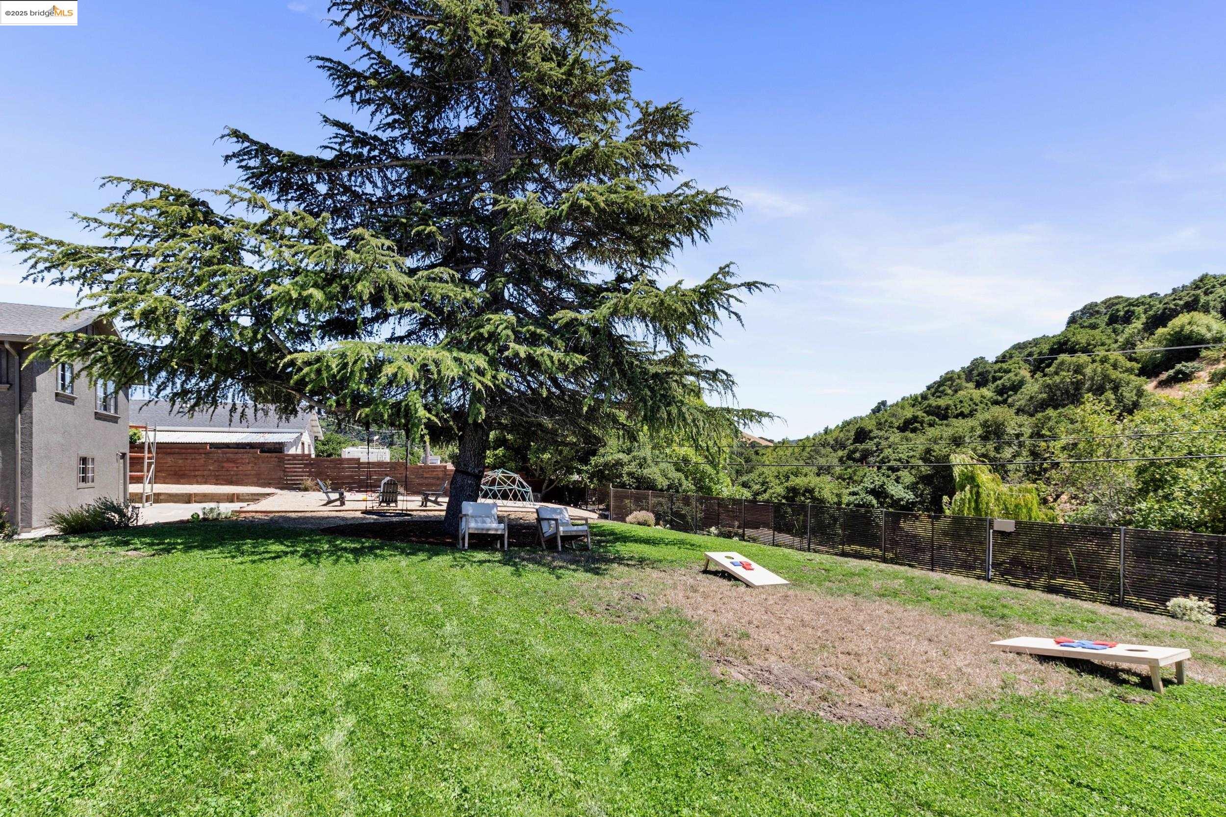 2391 Rancho Rd, El Sobrante, California 94803, 6 Bedrooms Bedrooms, 13 Rooms Rooms,4 BathroomsBathrooms,Residential,For Sale,2391 Rancho Rd,41106177
