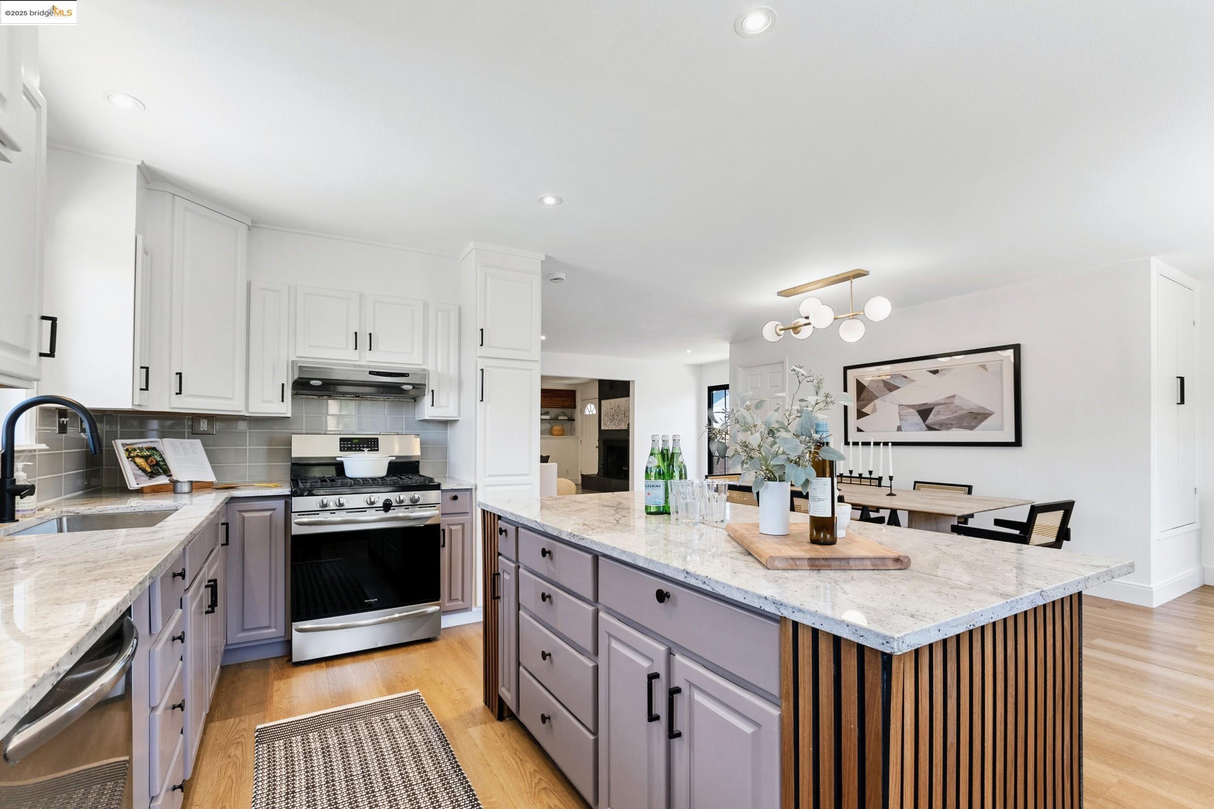 2391 Rancho Rd, El Sobrante, California 94803, 6 Bedrooms Bedrooms, 13 Rooms Rooms,4 BathroomsBathrooms,Residential,For Sale,2391 Rancho Rd,41106177