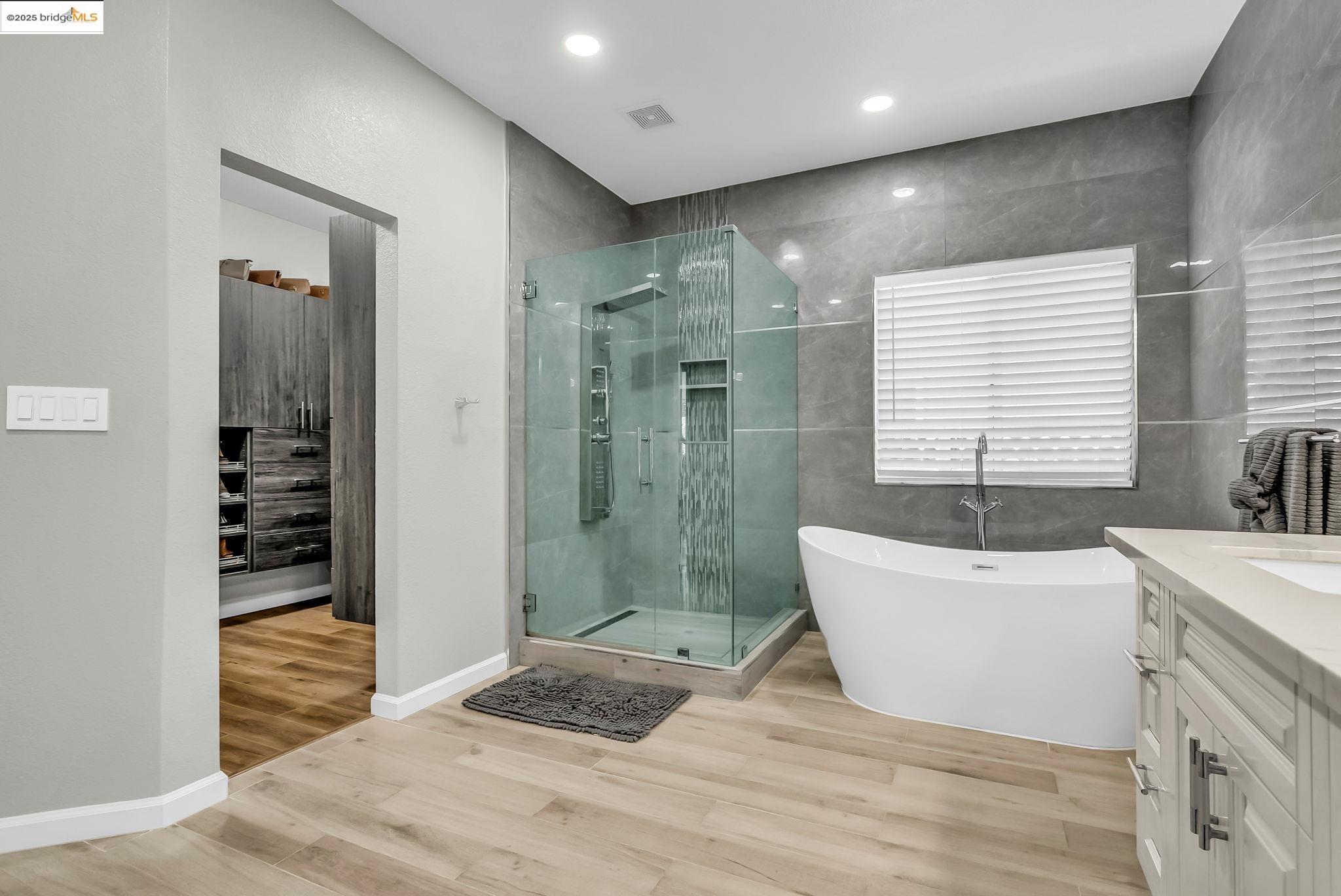 2435 PINEHURST COURT, Discovery Bay, California 94505, 4 Bedrooms Bedrooms, 10 Rooms Rooms,2 BathroomsBathrooms,Residential Lease,For Rent,2435 PINEHURST COURT,41106181