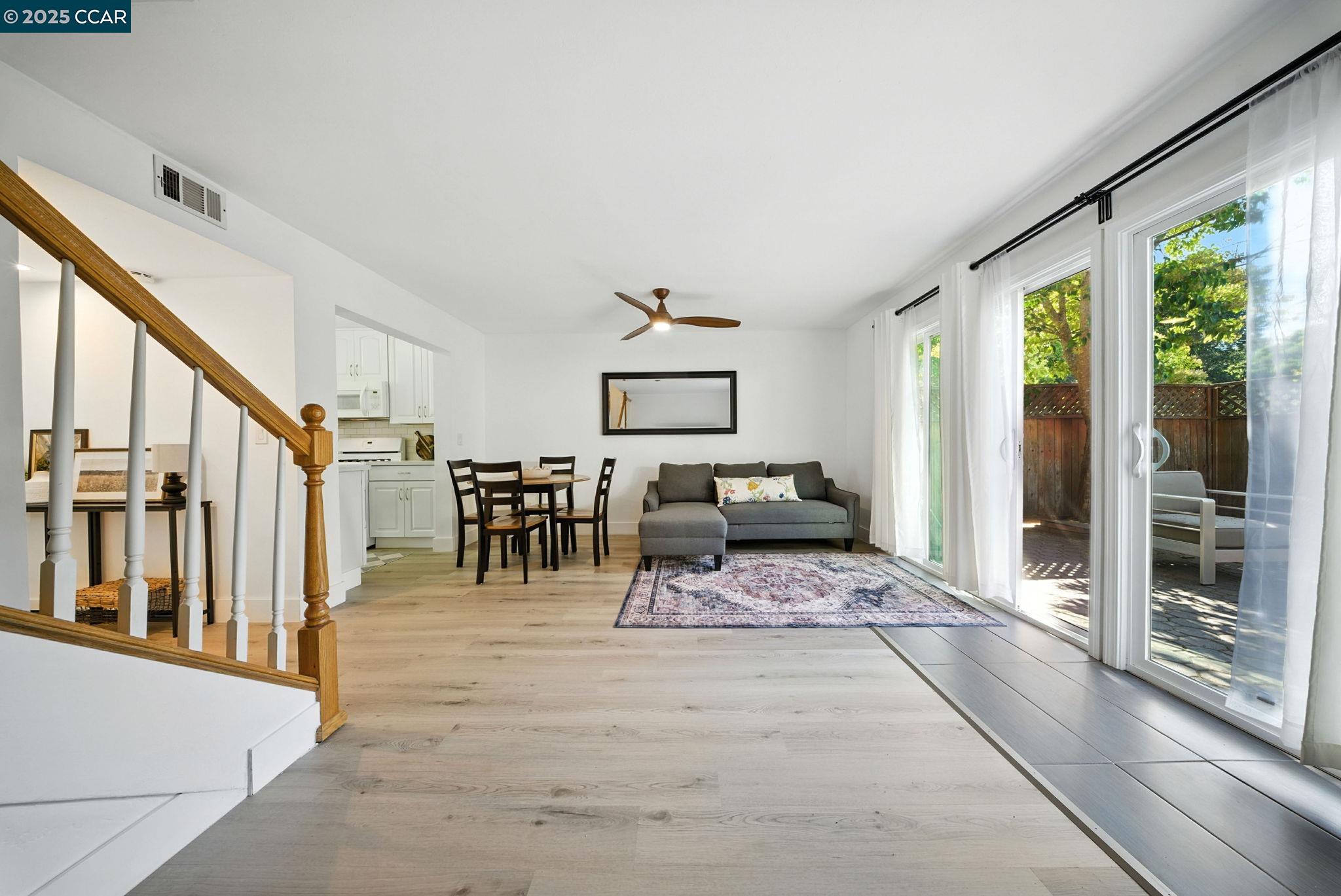 Detail Gallery Image 15 of 32 For 1880 Tesoro Ct, Pinole,  CA 94564 - 3 Beds | 2 Baths