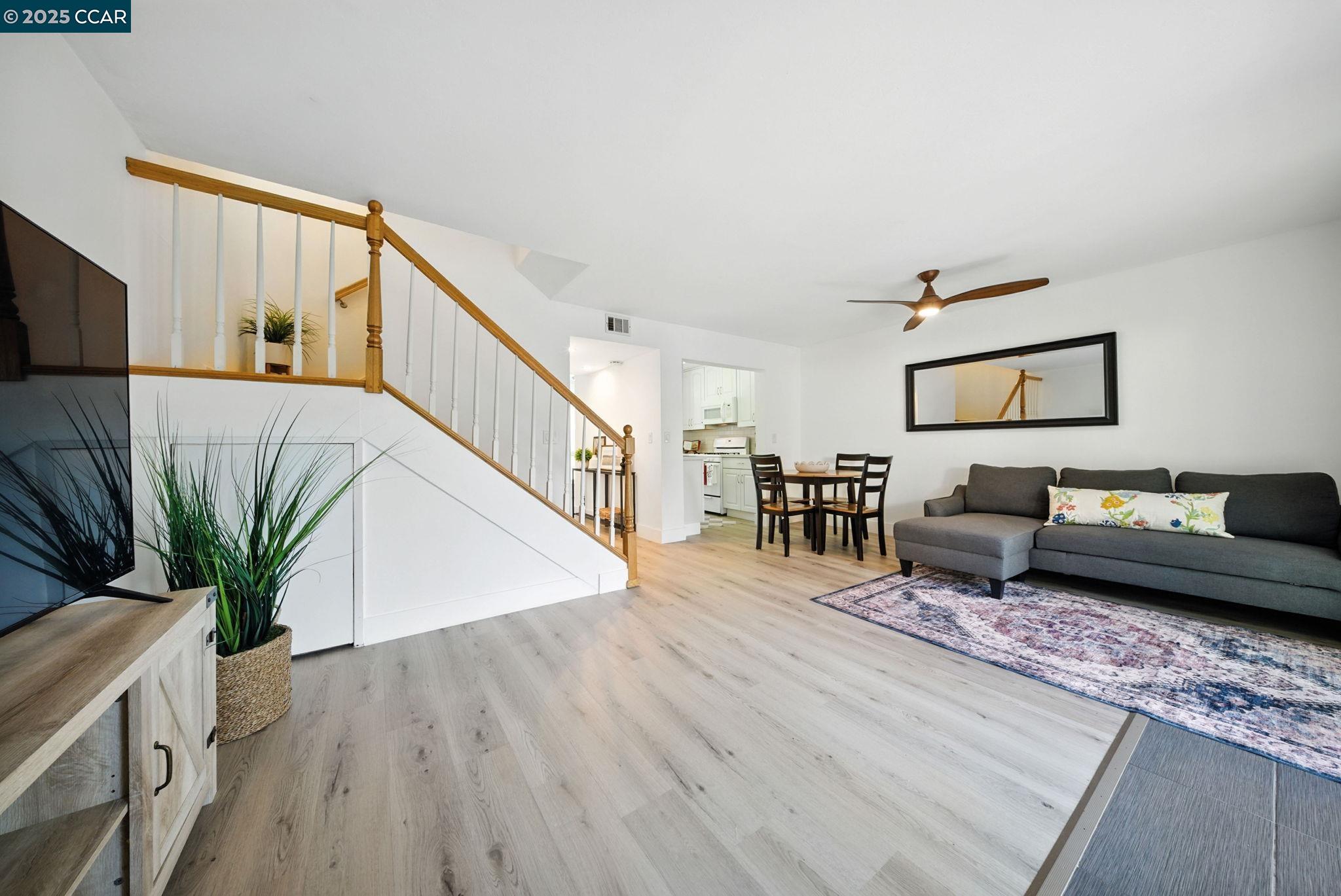Detail Gallery Image 16 of 32 For 1880 Tesoro Ct, Pinole,  CA 94564 - 3 Beds | 2 Baths
