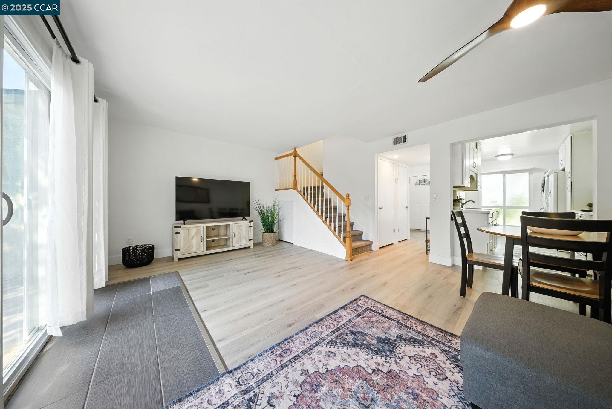 Detail Gallery Image 17 of 32 For 1880 Tesoro Ct, Pinole,  CA 94564 - 3 Beds | 2 Baths
