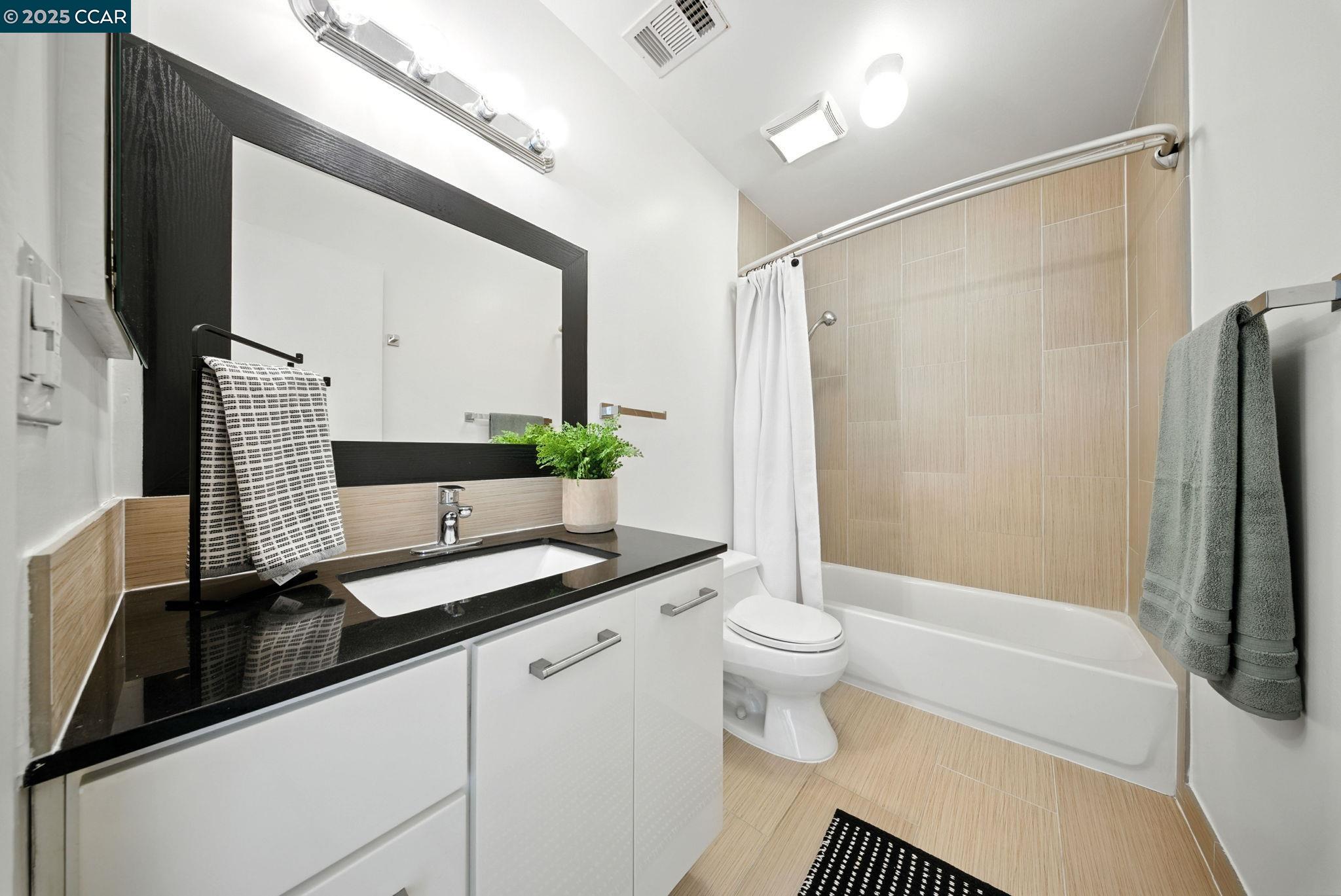 Detail Gallery Image 23 of 32 For 1880 Tesoro Ct, Pinole,  CA 94564 - 3 Beds | 2 Baths