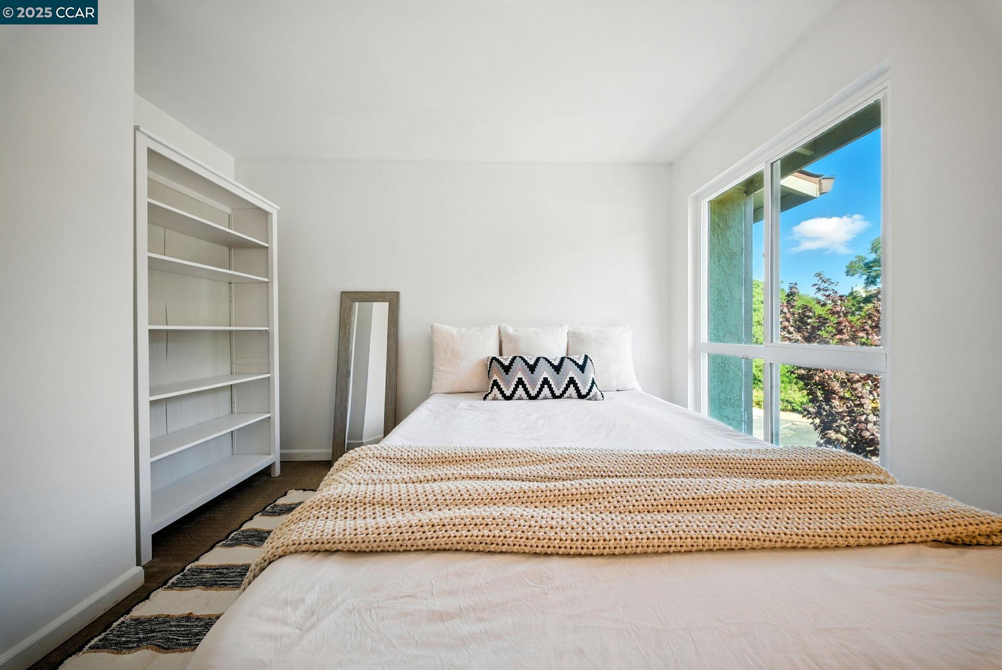 Detail Gallery Image 27 of 32 For 1880 Tesoro Ct, Pinole,  CA 94564 - 3 Beds | 2 Baths