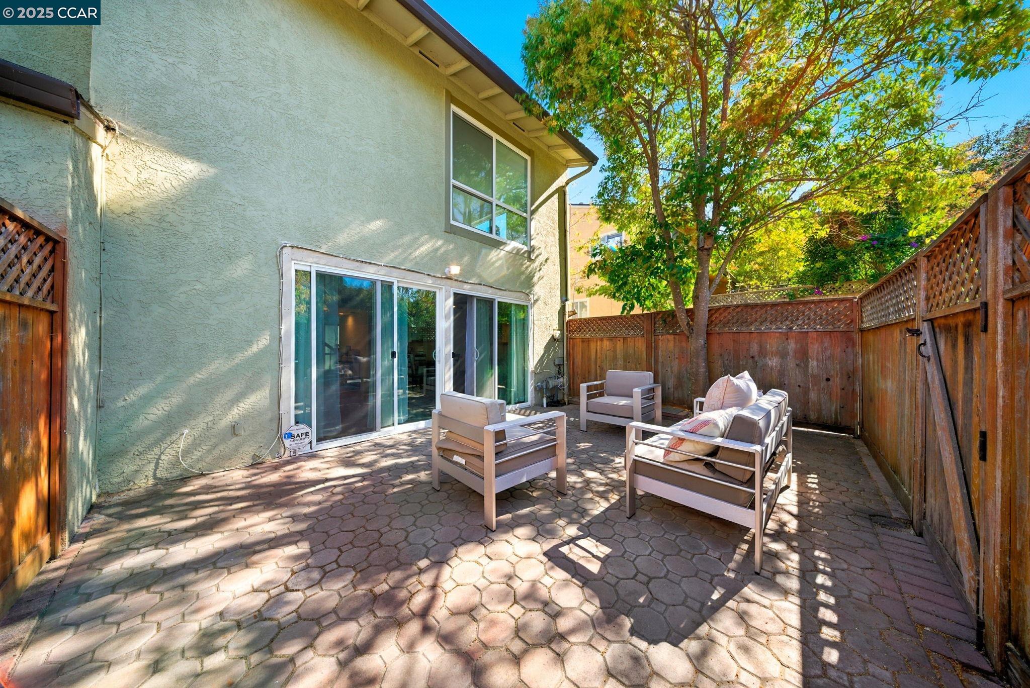Detail Gallery Image 30 of 32 For 1880 Tesoro Ct, Pinole,  CA 94564 - 3 Beds | 2 Baths