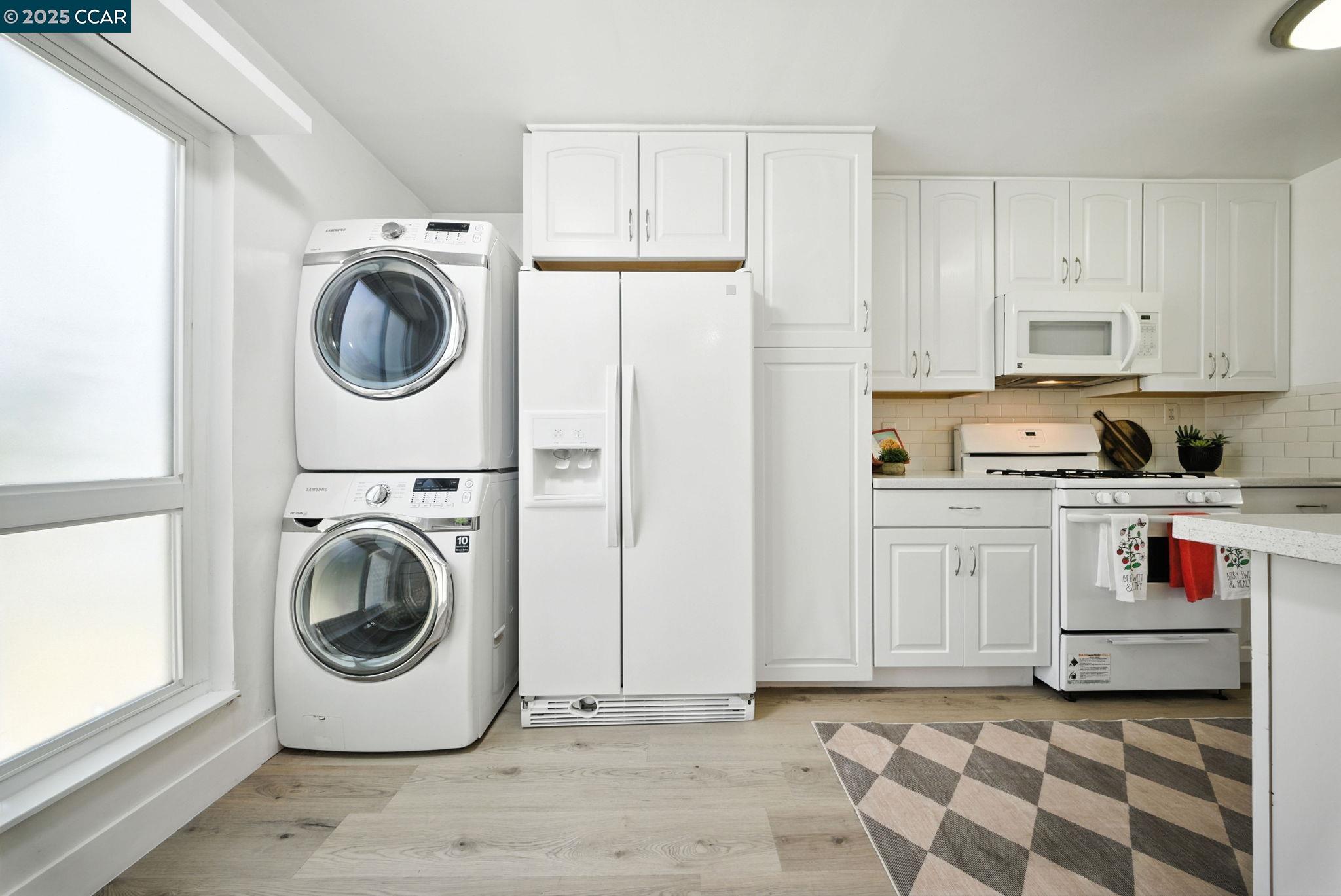 Detail Gallery Image 5 of 32 For 1880 Tesoro Ct, Pinole,  CA 94564 - 3 Beds | 2 Baths