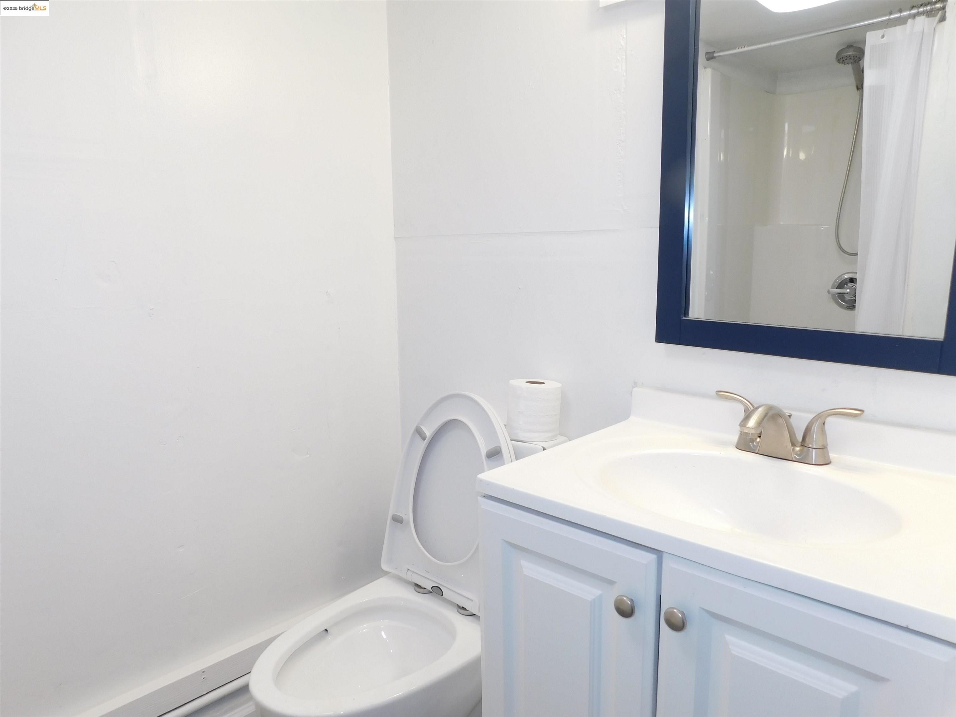 3411 Del Monte Way, San Leandro, California 94578, 4 Bedrooms Bedrooms, 7 Rooms Rooms,2 BathroomsBathrooms,Residential,For Sale,3411 Del Monte Way,41106183