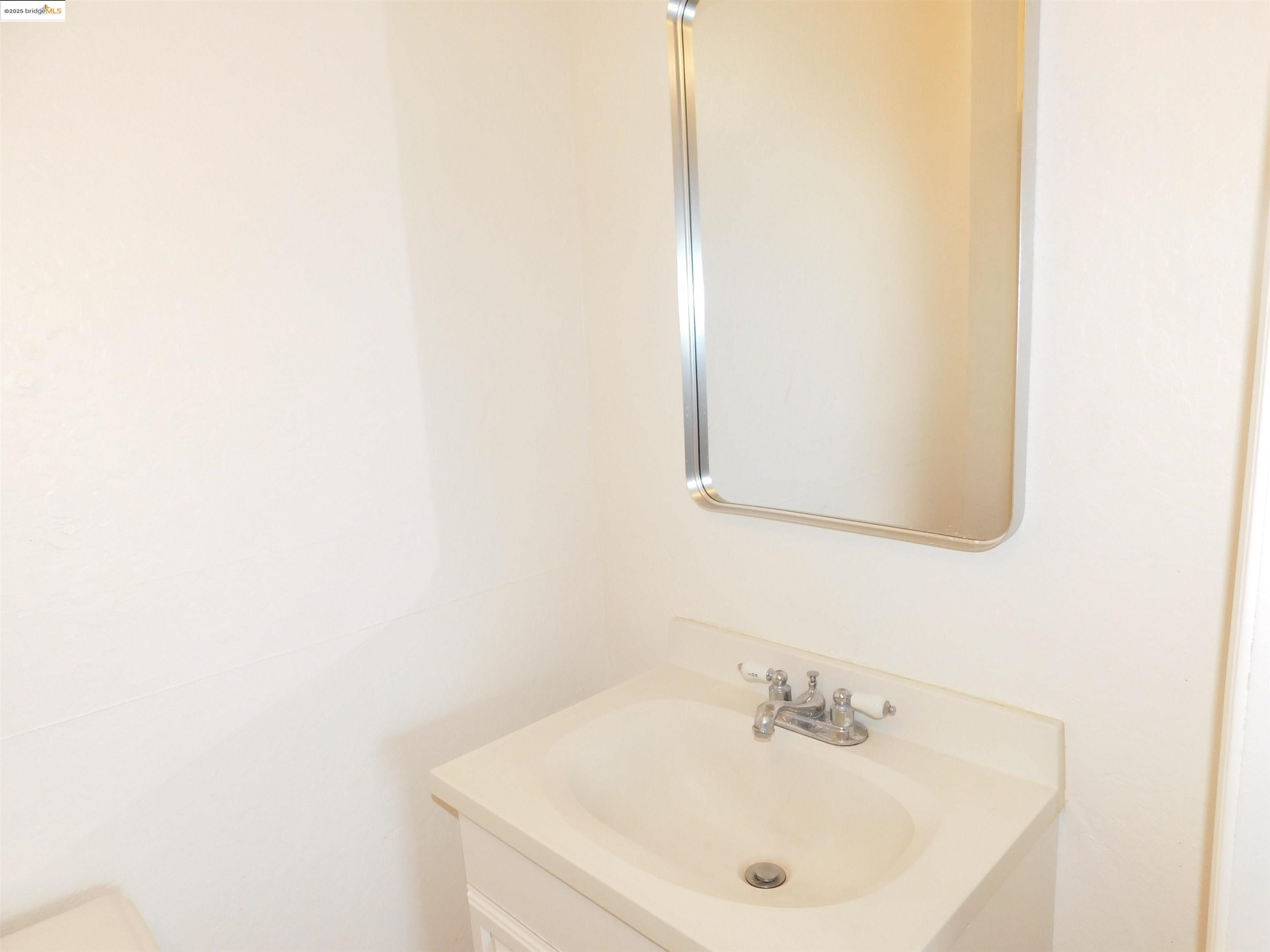 3411 Del Monte Way, San Leandro, California 94578, 4 Bedrooms Bedrooms, 7 Rooms Rooms,2 BathroomsBathrooms,Residential,For Sale,3411 Del Monte Way,41106183