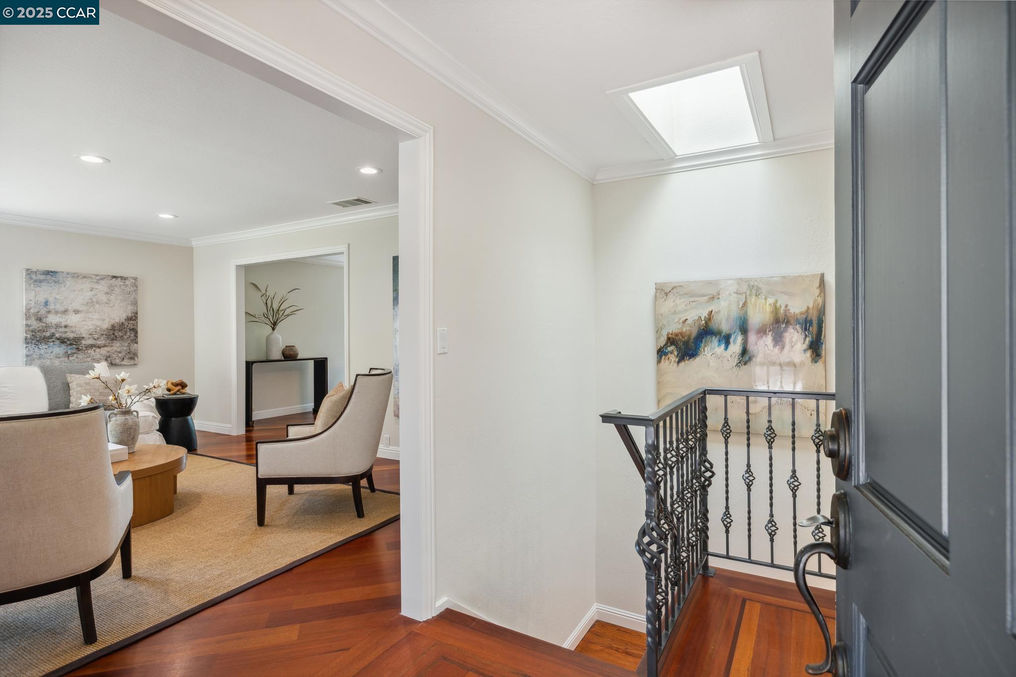 Detail Gallery Image 3 of 56 For 561 Morecroft Road, Lafayette,  CA 94549-5737 - 5 Beds | 4 Baths