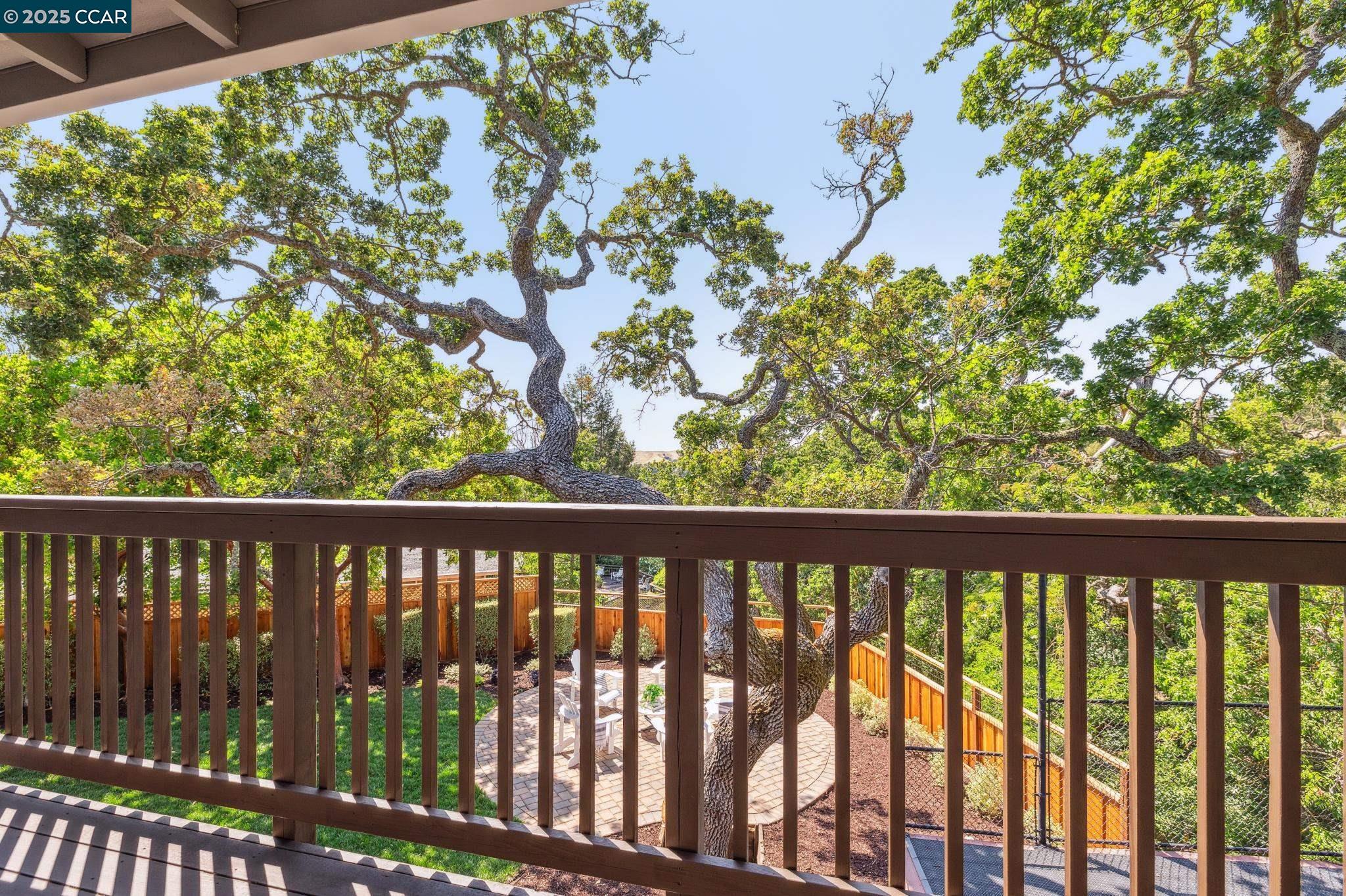 Detail Gallery Image 23 of 56 For 561 Morecroft Road, Lafayette,  CA 94549-5737 - 5 Beds | 4 Baths