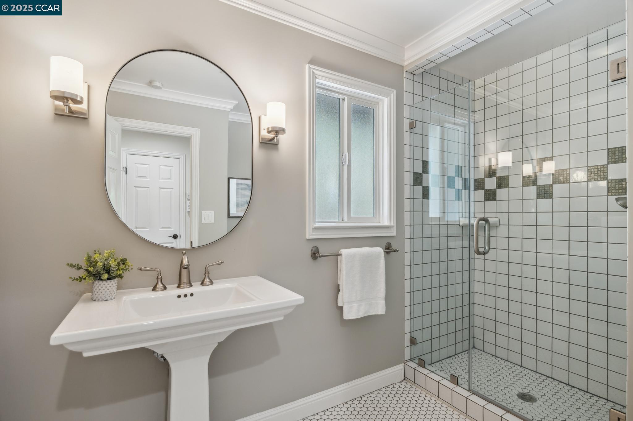 Detail Gallery Image 28 of 56 For 561 Morecroft Road, Lafayette,  CA 94549-5737 - 5 Beds | 4 Baths