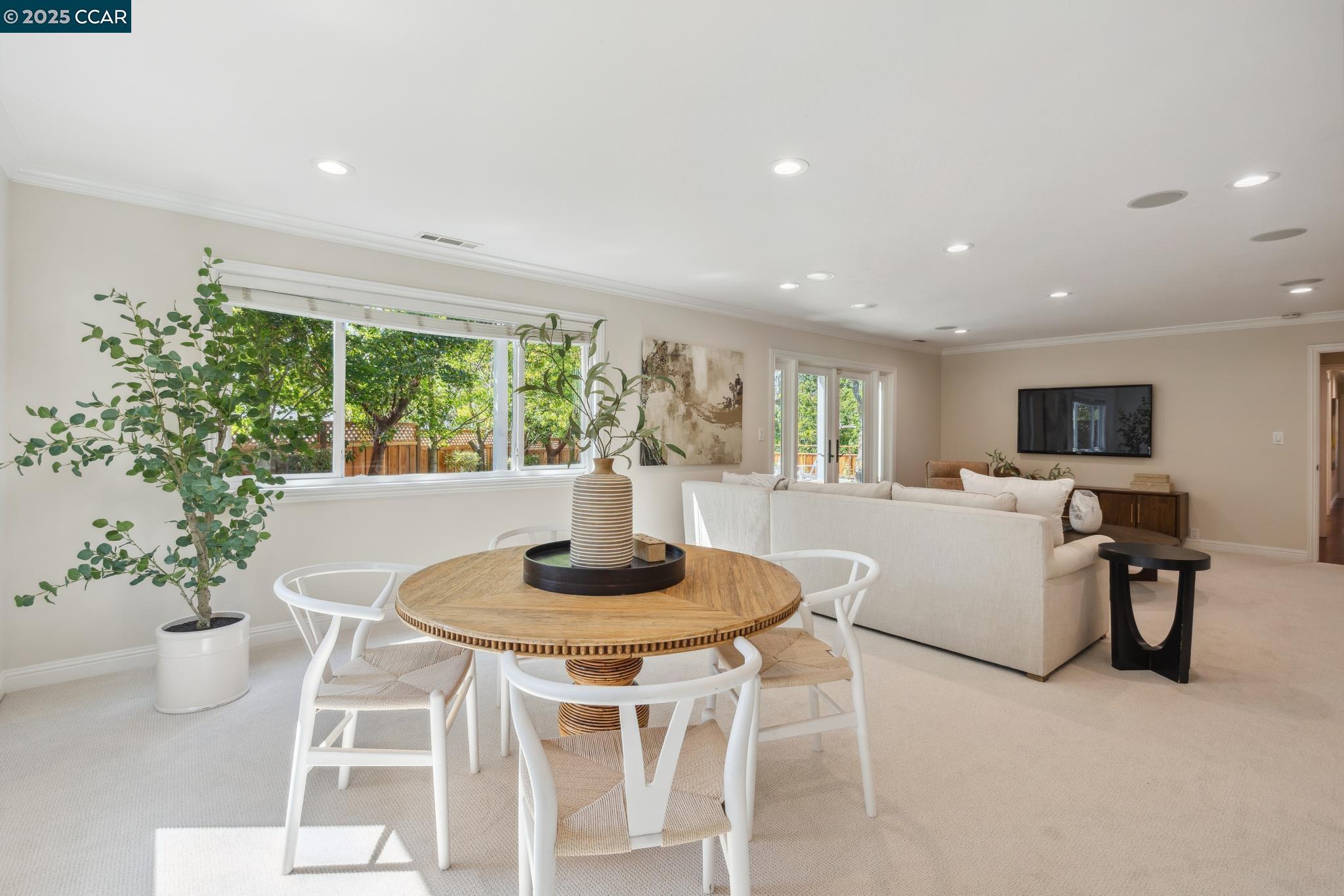 Detail Gallery Image 35 of 56 For 561 Morecroft Road, Lafayette,  CA 94549-5737 - 5 Beds | 4 Baths