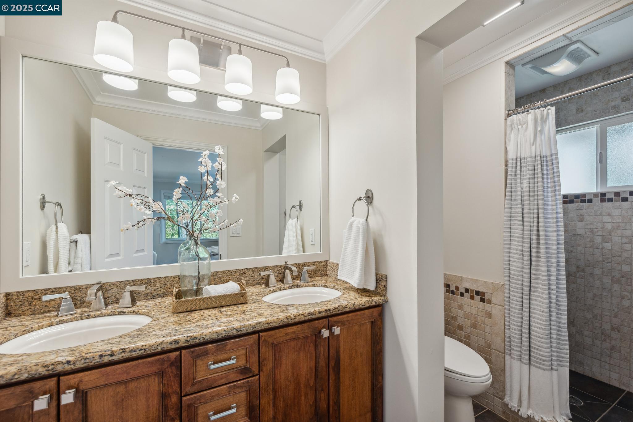 Detail Gallery Image 42 of 56 For 561 Morecroft Road, Lafayette,  CA 94549-5737 - 5 Beds | 4 Baths