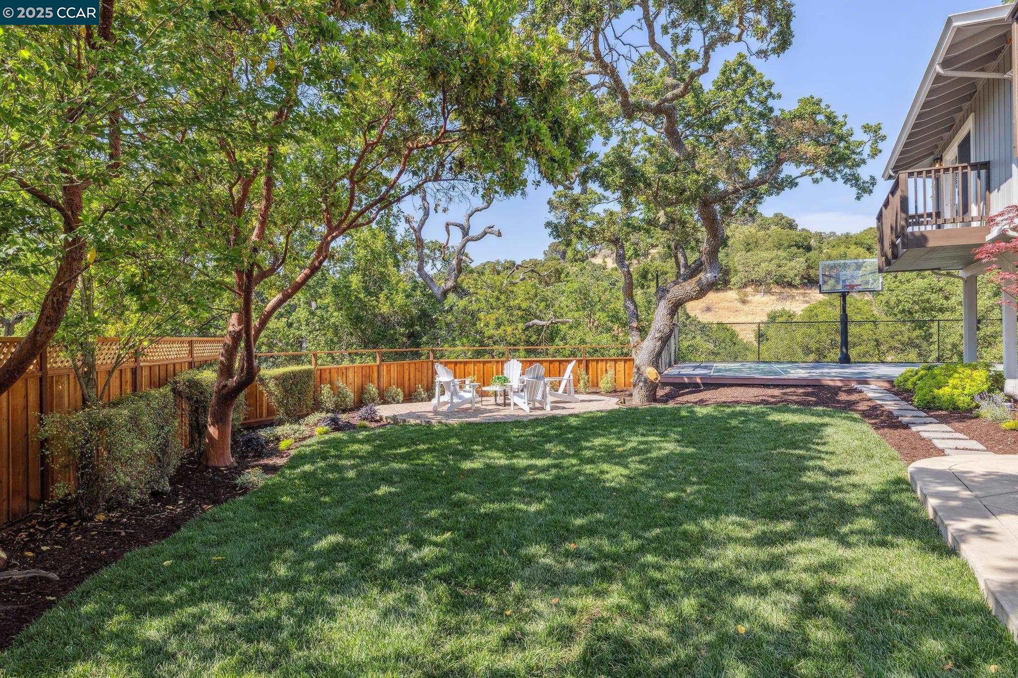 Detail Gallery Image 43 of 56 For 561 Morecroft Road, Lafayette,  CA 94549-5737 - 5 Beds | 4 Baths
