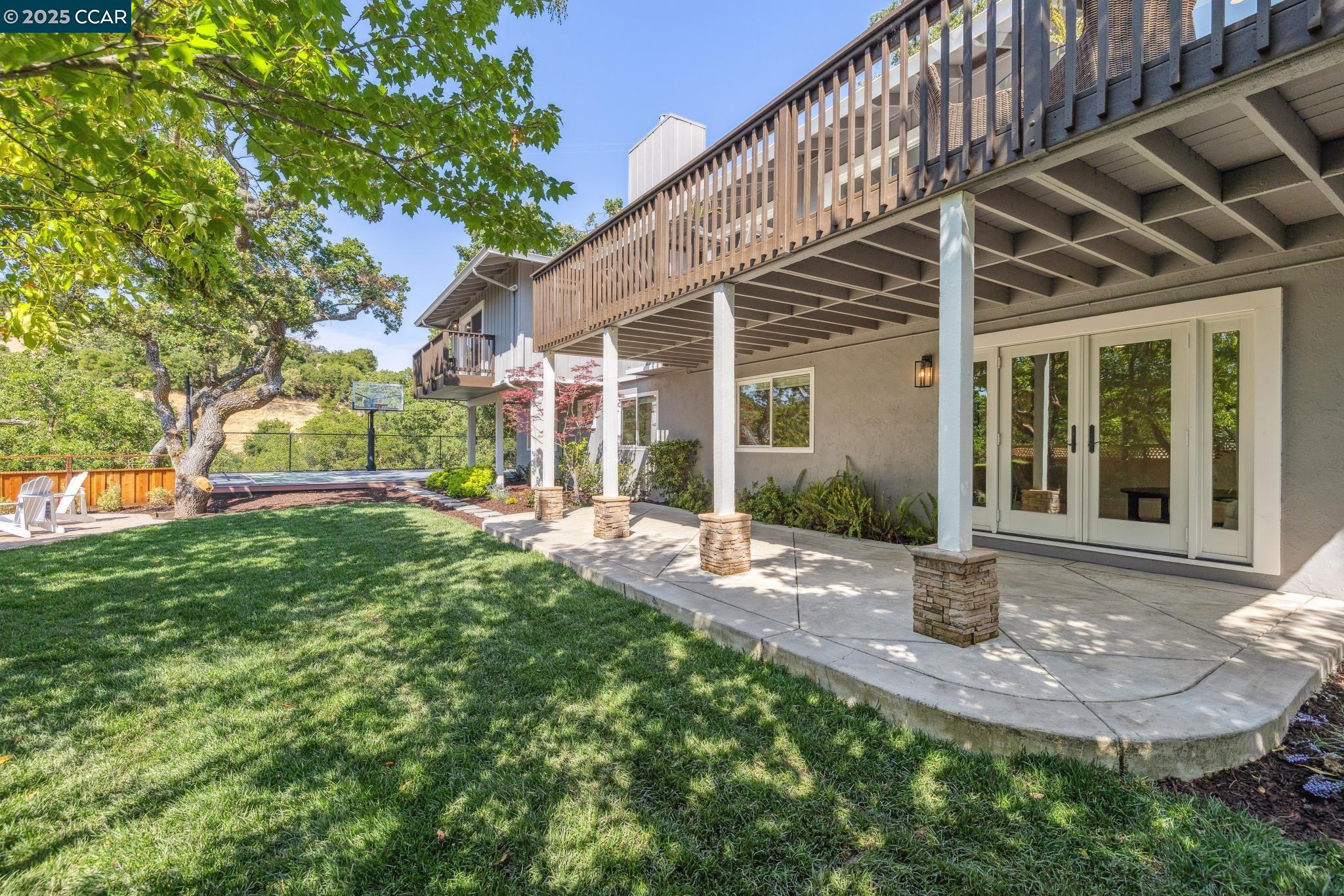 Detail Gallery Image 44 of 56 For 561 Morecroft Road, Lafayette,  CA 94549-5737 - 5 Beds | 4 Baths