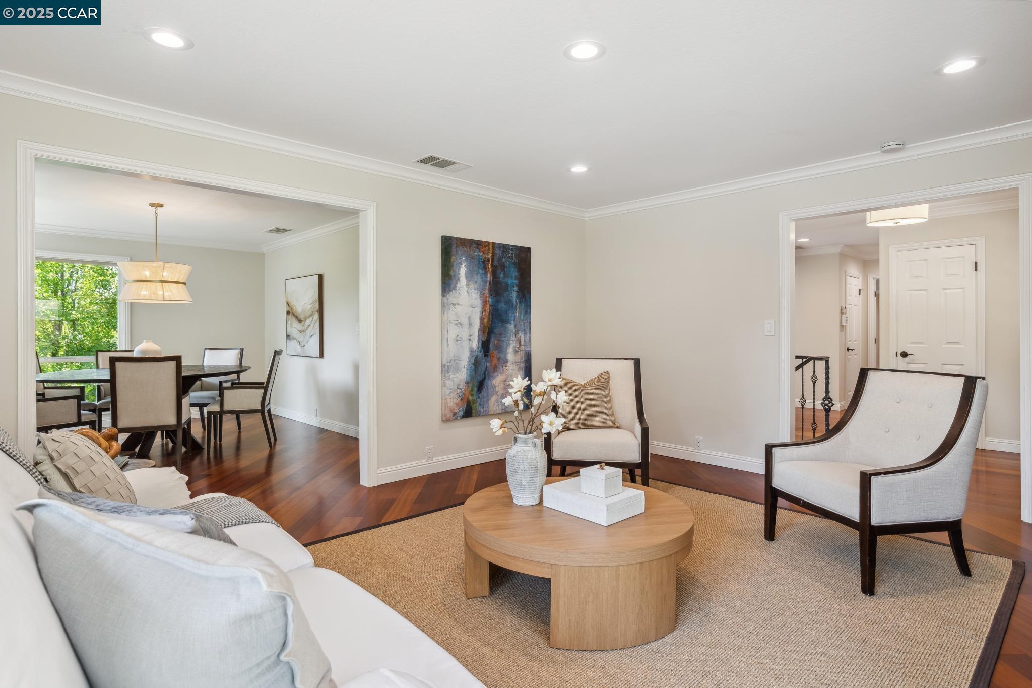 Detail Gallery Image 6 of 56 For 561 Morecroft Road, Lafayette,  CA 94549-5737 - 5 Beds | 4 Baths