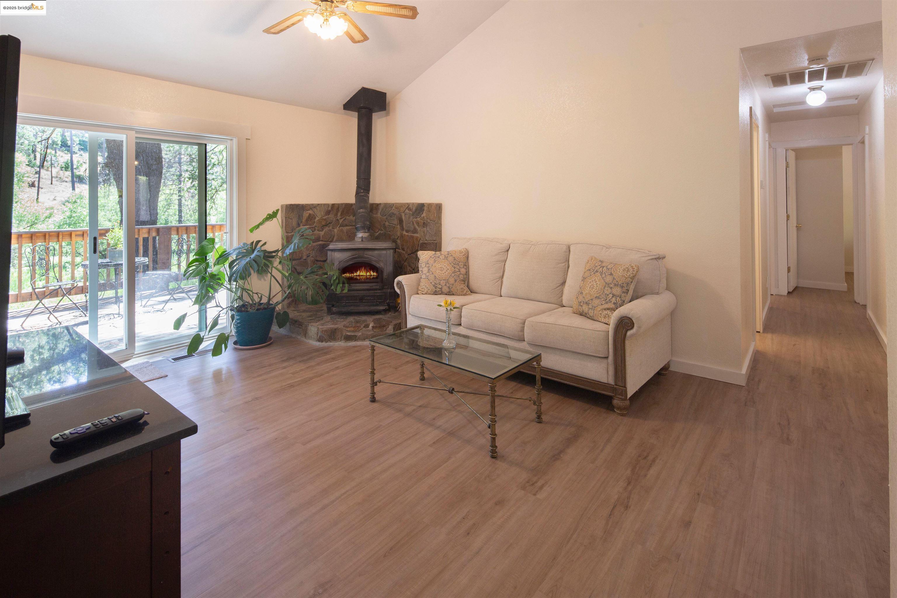 19955 Deerbrush Ct, Groveland, California 95321, 3 Bedrooms Bedrooms, 3 Rooms Rooms,2 BathroomsBathrooms,Residential,For Sale,19955 Deerbrush Ct,41106186