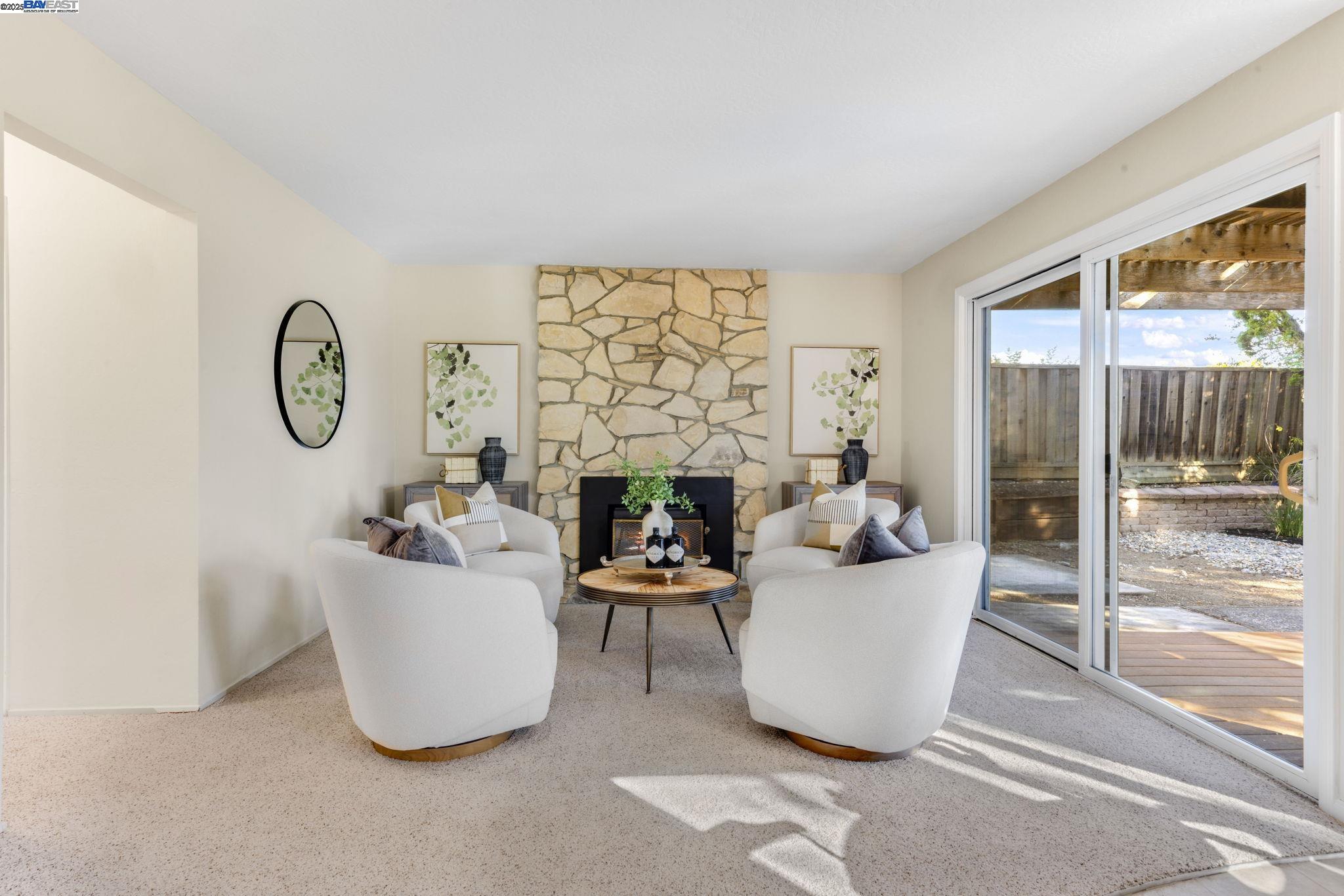 Detail Gallery Image 14 of 37 For 18575 Mesa Verde Way, Castro Valley,  CA 94552 - 4 Beds | 2/1 Baths