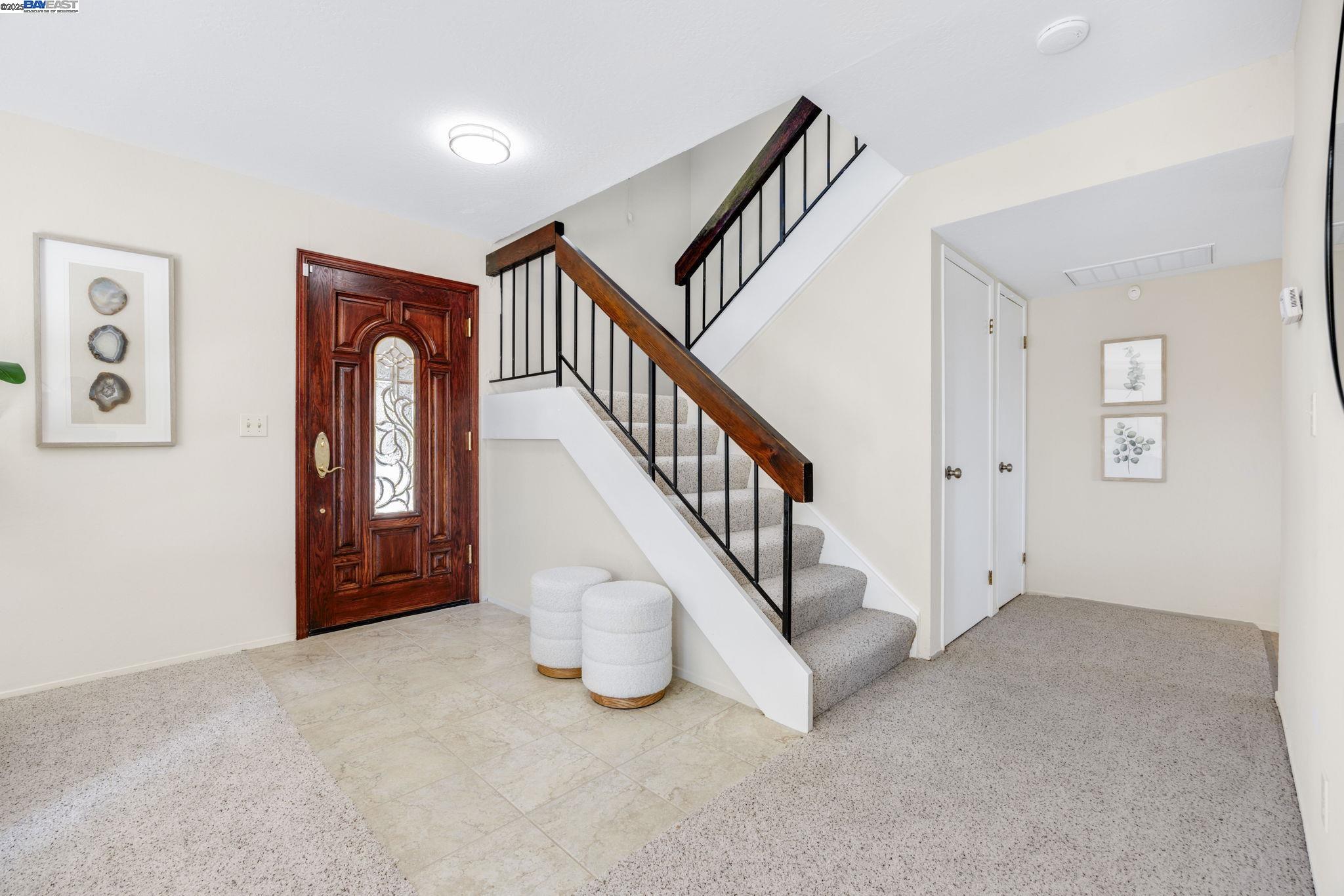 Detail Gallery Image 19 of 37 For 18575 Mesa Verde Way, Castro Valley,  CA 94552 - 4 Beds | 2/1 Baths