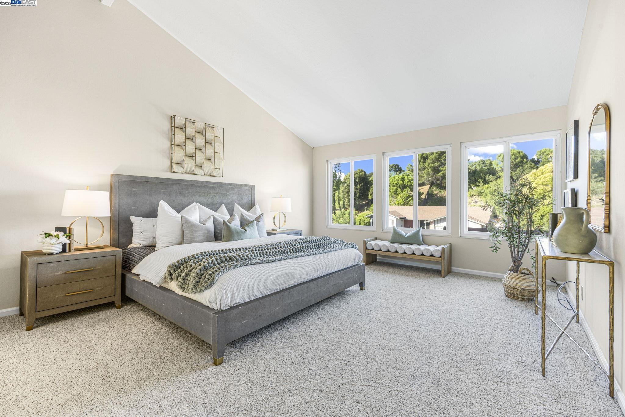 Detail Gallery Image 20 of 37 For 18575 Mesa Verde Way, Castro Valley,  CA 94552 - 4 Beds | 2/1 Baths