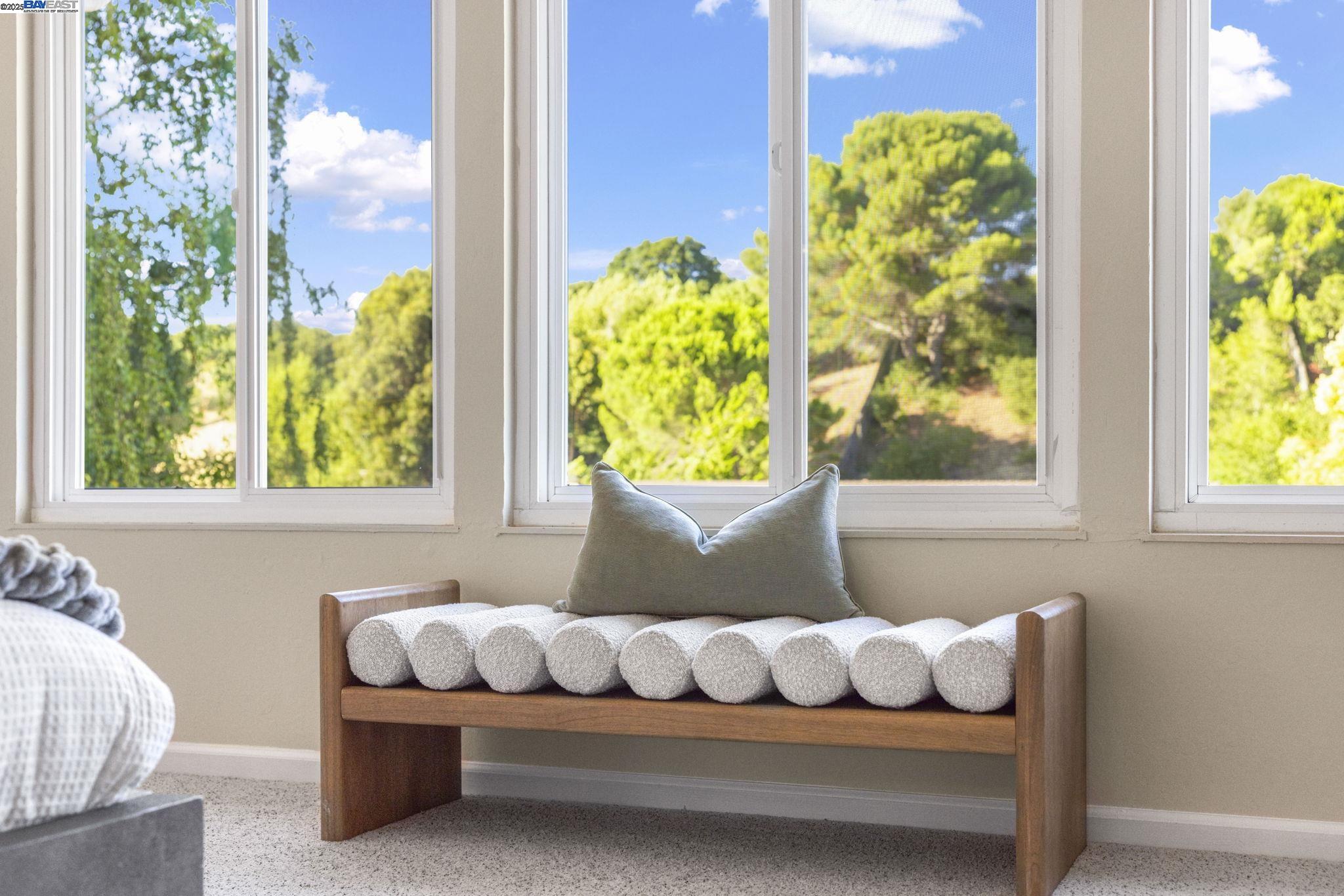 Detail Gallery Image 21 of 37 For 18575 Mesa Verde Way, Castro Valley,  CA 94552 - 4 Beds | 2/1 Baths