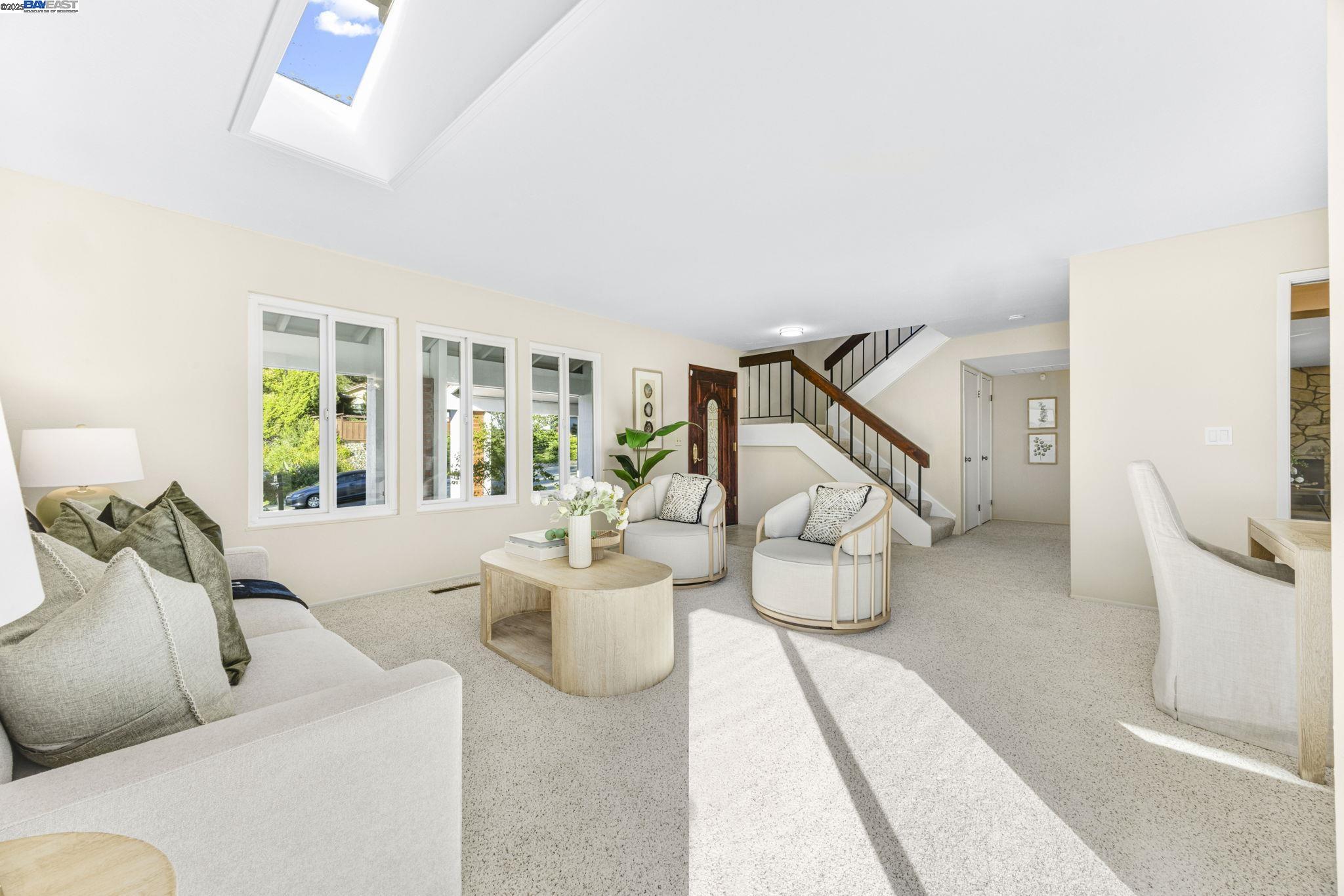 Detail Gallery Image 7 of 37 For 18575 Mesa Verde Way, Castro Valley,  CA 94552 - 4 Beds | 2/1 Baths