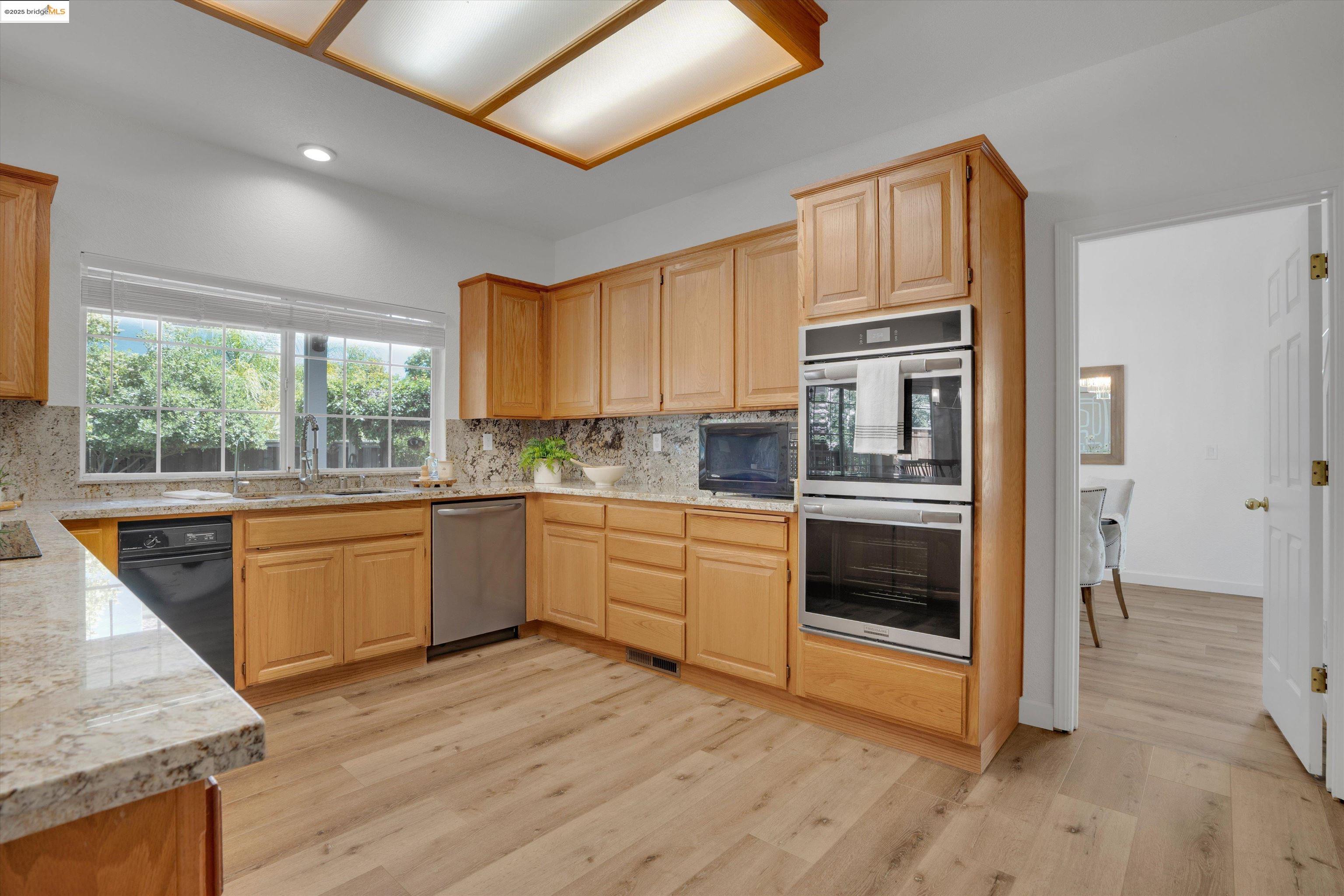 805 Devonshire Loop, Brentwood, California 94513, 4 Bedrooms Bedrooms, 10 Rooms Rooms,3 BathroomsBathrooms,Residential,For Sale,805 Devonshire Loop,41106190