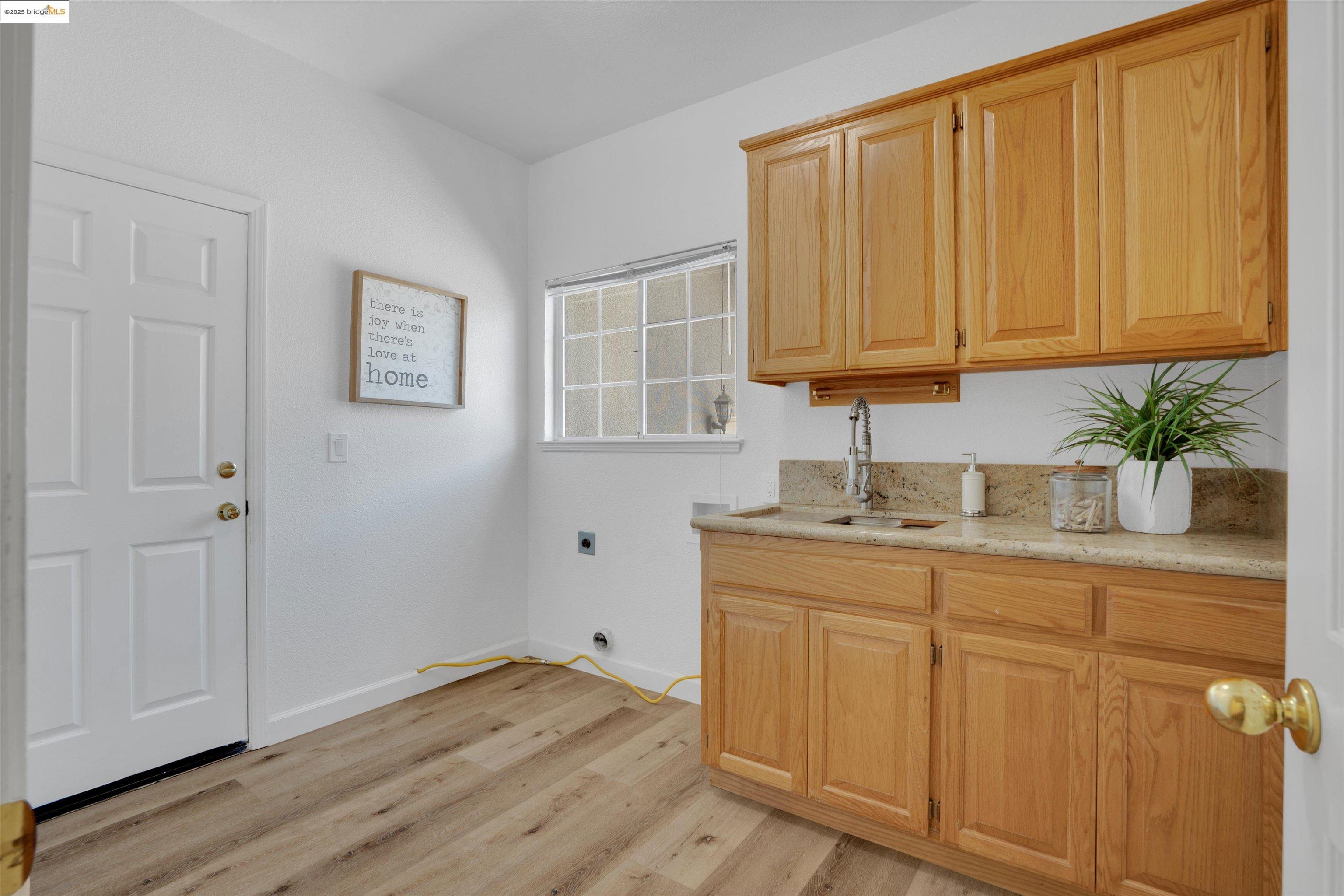 805 Devonshire Loop, Brentwood, California 94513, 4 Bedrooms Bedrooms, 10 Rooms Rooms,3 BathroomsBathrooms,Residential,For Sale,805 Devonshire Loop,41106190