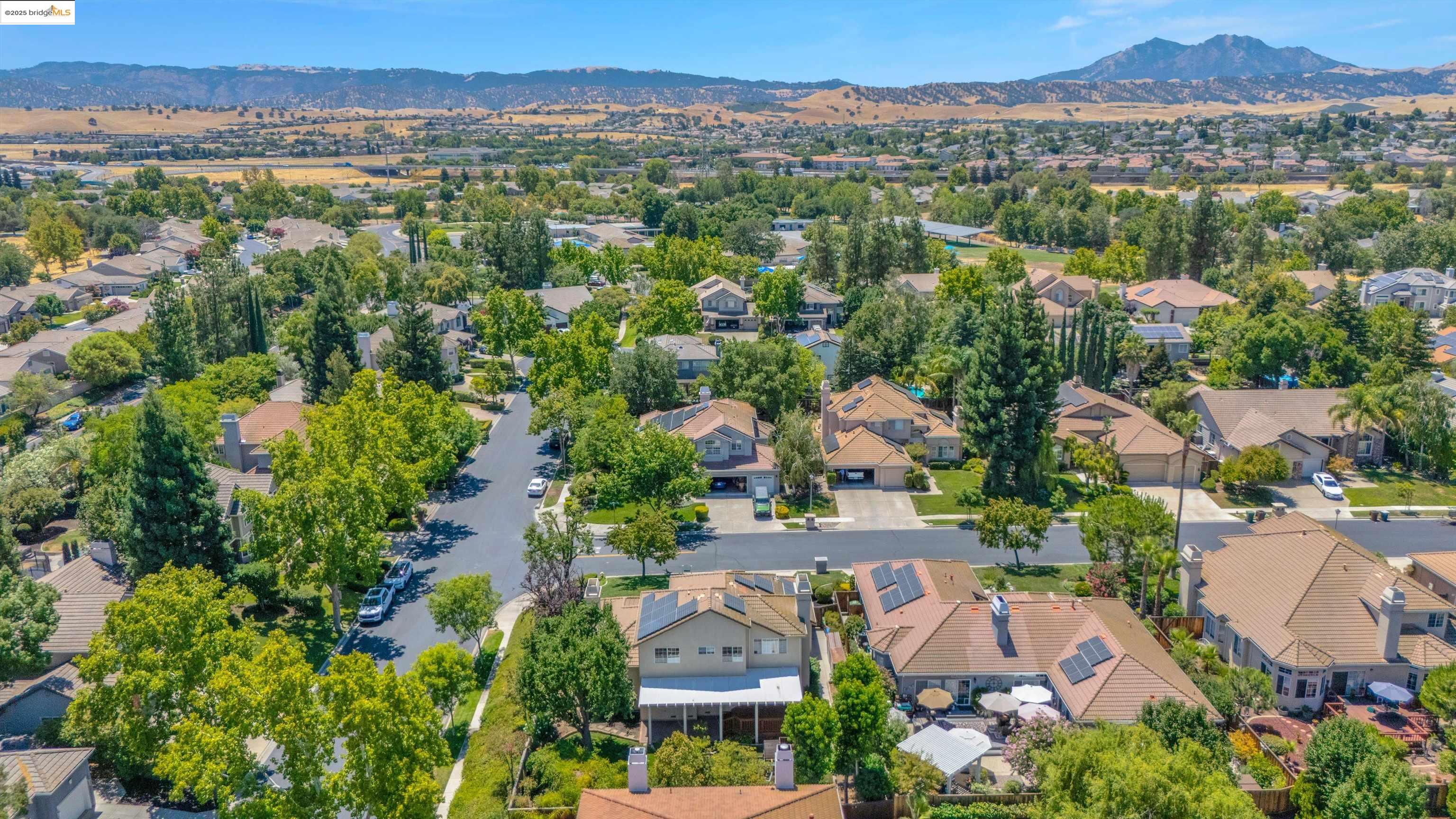 805 Devonshire Loop, Brentwood, California 94513, 4 Bedrooms Bedrooms, 10 Rooms Rooms,3 BathroomsBathrooms,Residential,For Sale,805 Devonshire Loop,41106190