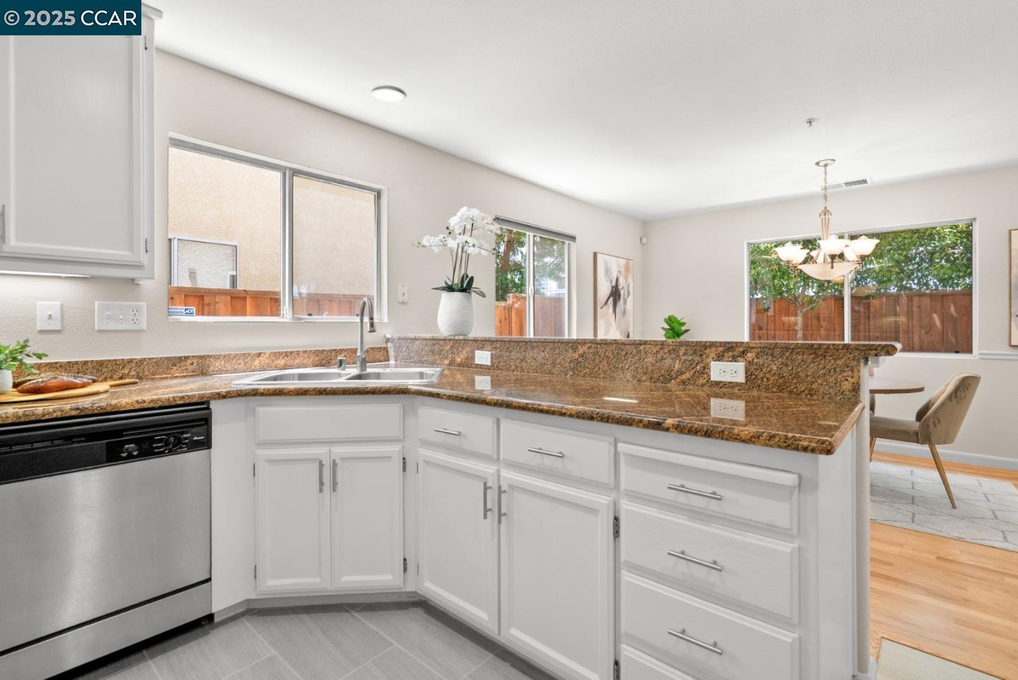 179 Foxglove Ln, Walnut Creek, California 94597, 3 Bedrooms Bedrooms, 8 Rooms Rooms,2 BathroomsBathrooms,Residential Lease,For Rent,179 Foxglove Ln,41106191