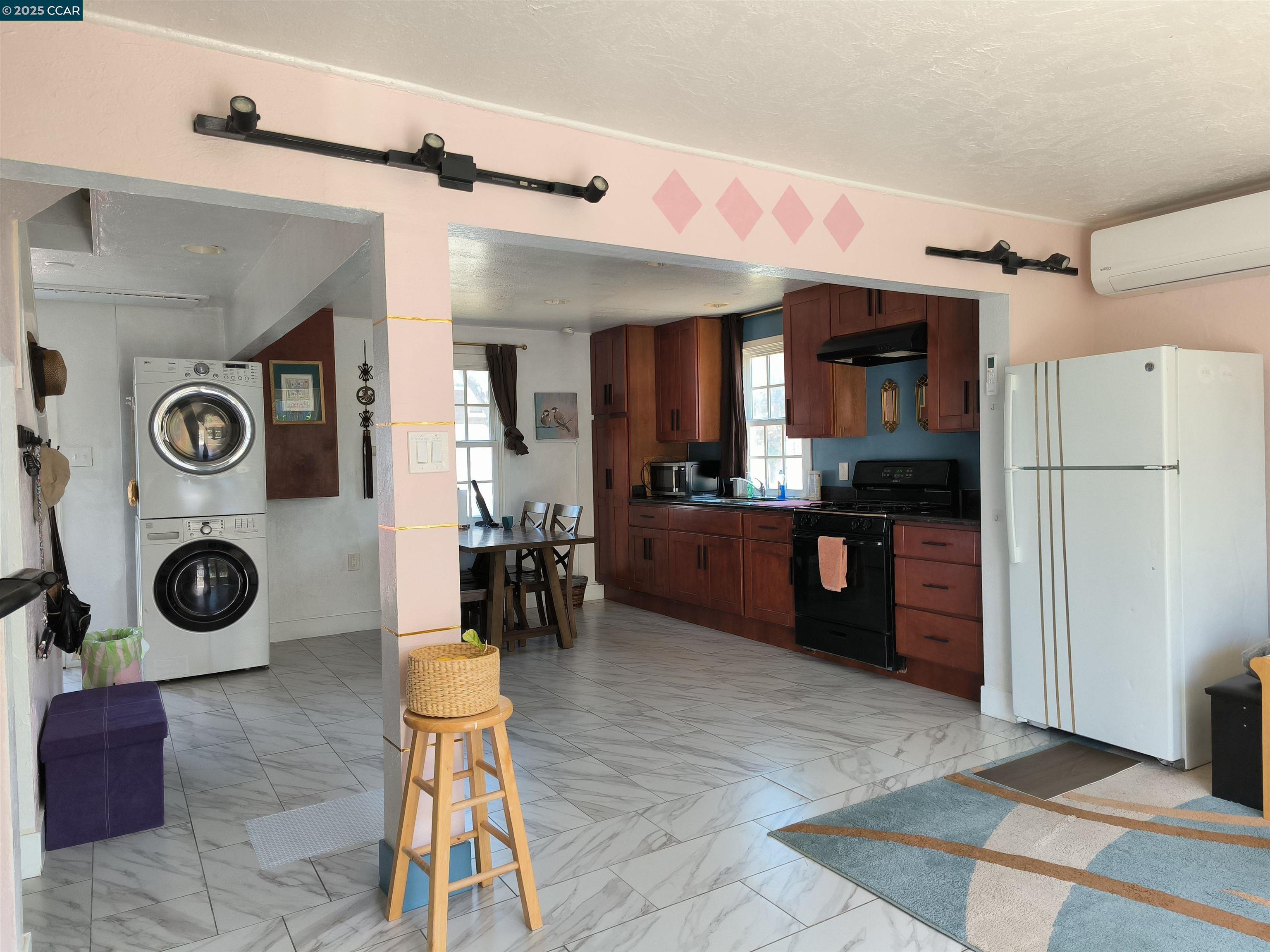 13 Werden St, Vallejo, California 94590, 3 Bedrooms Bedrooms, 3 Rooms Rooms,1 BathroomBathrooms,Residential,For Sale,13 Werden St,41106194
