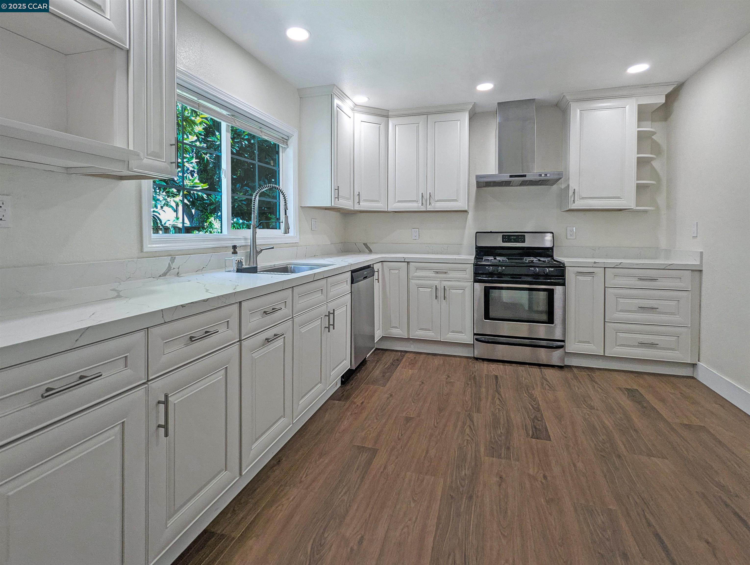 1906 Coastland Ave, San Jose, California 95125, 3 Bedrooms Bedrooms, 6 Rooms Rooms,2 BathroomsBathrooms,Residential Lease,For Rent,1906 Coastland Ave,41106195
