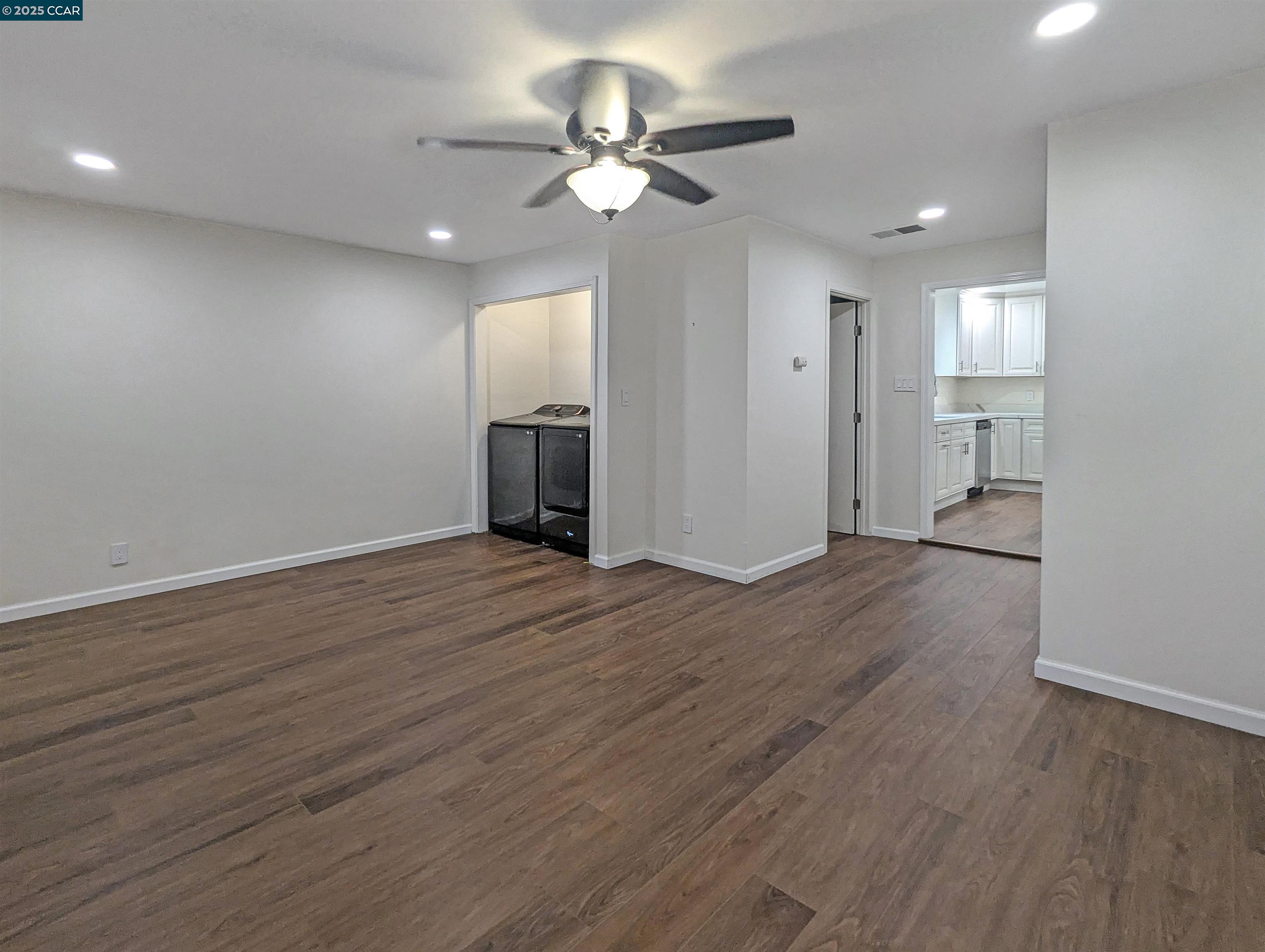 1906 Coastland Ave, San Jose, California 95125, 3 Bedrooms Bedrooms, 6 Rooms Rooms,2 BathroomsBathrooms,Residential Lease,For Rent,1906 Coastland Ave,41106195